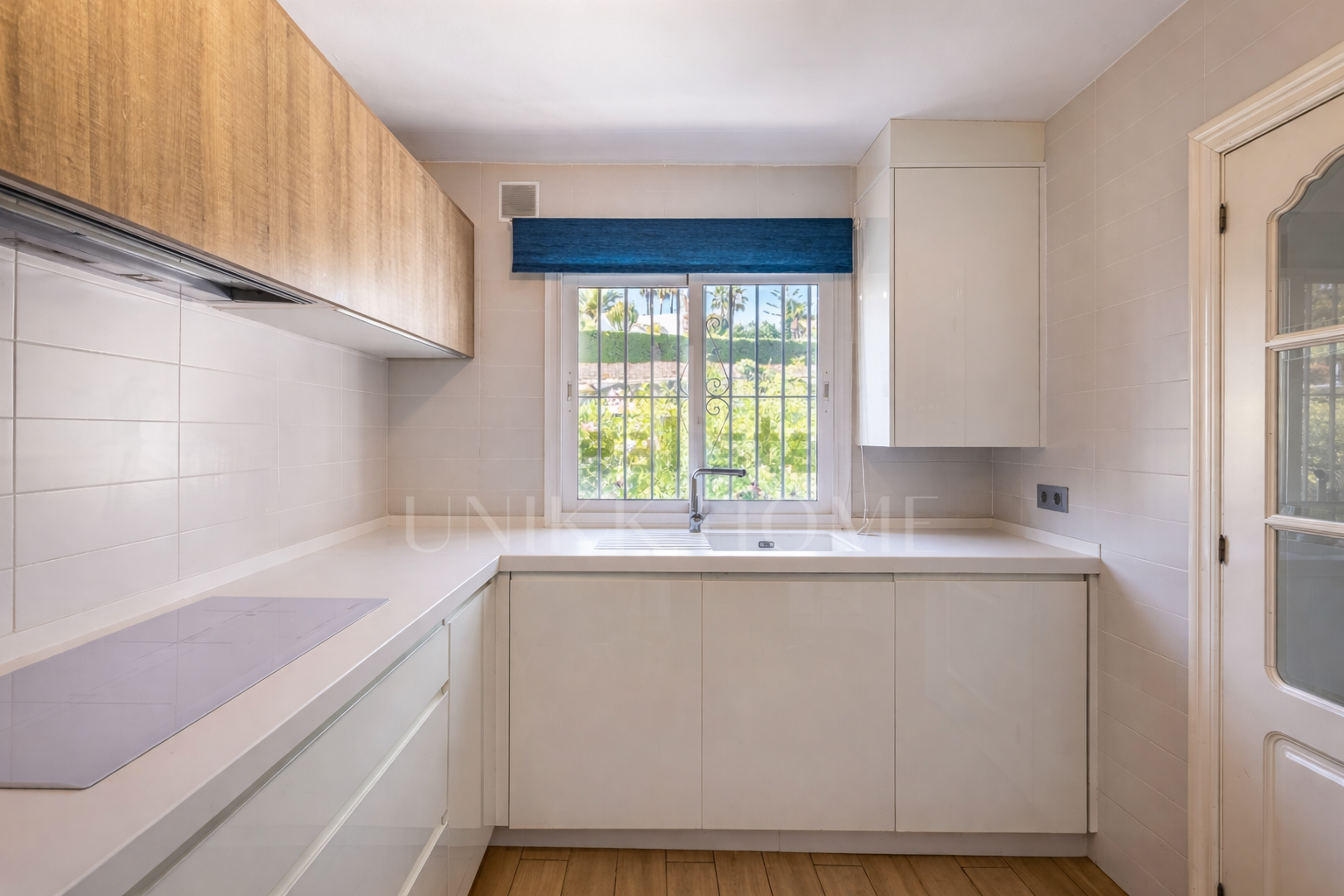 Townhouse with sea views and versatile attic - Seghers