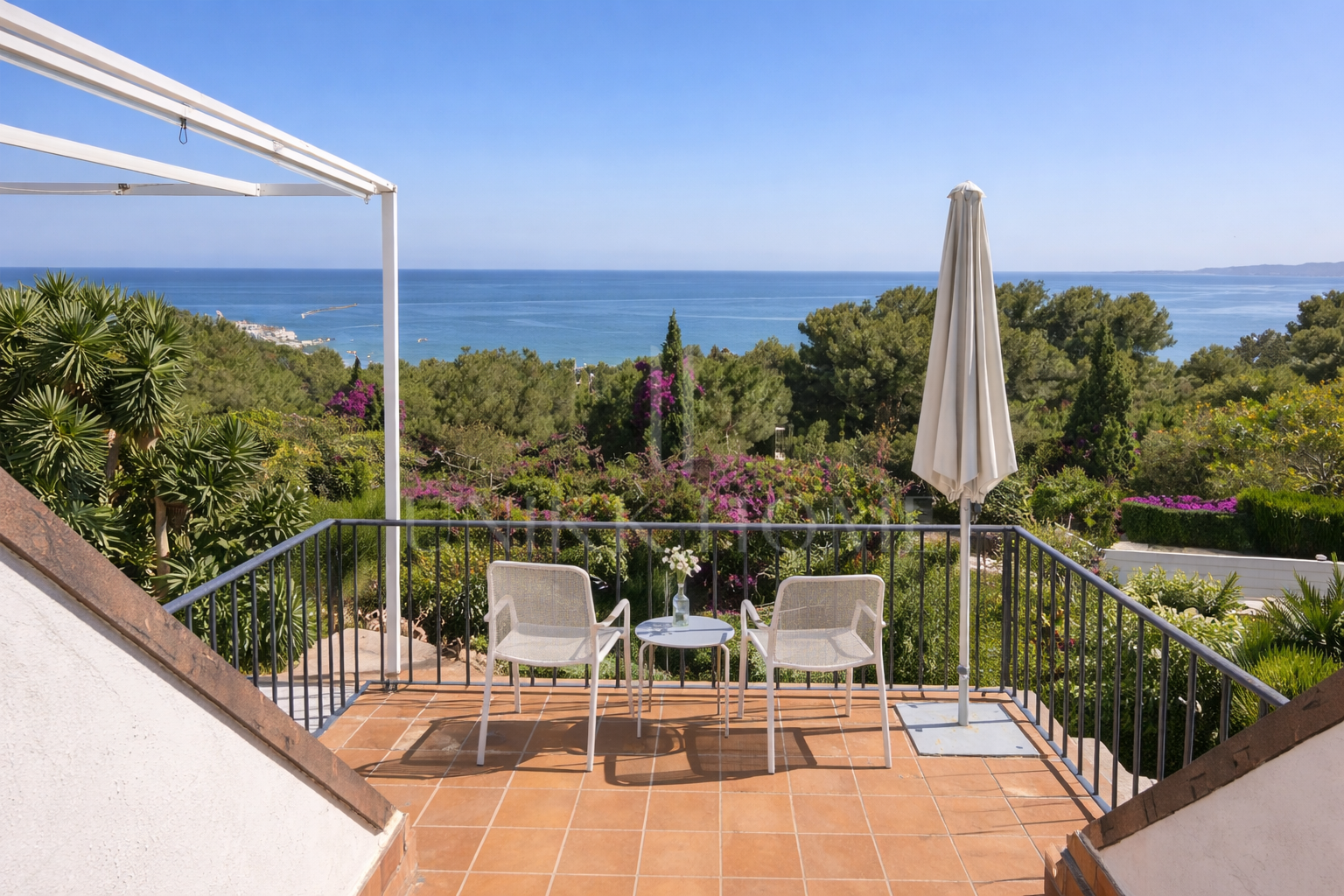 Townhouse with sea views and versatile attic - Seghers