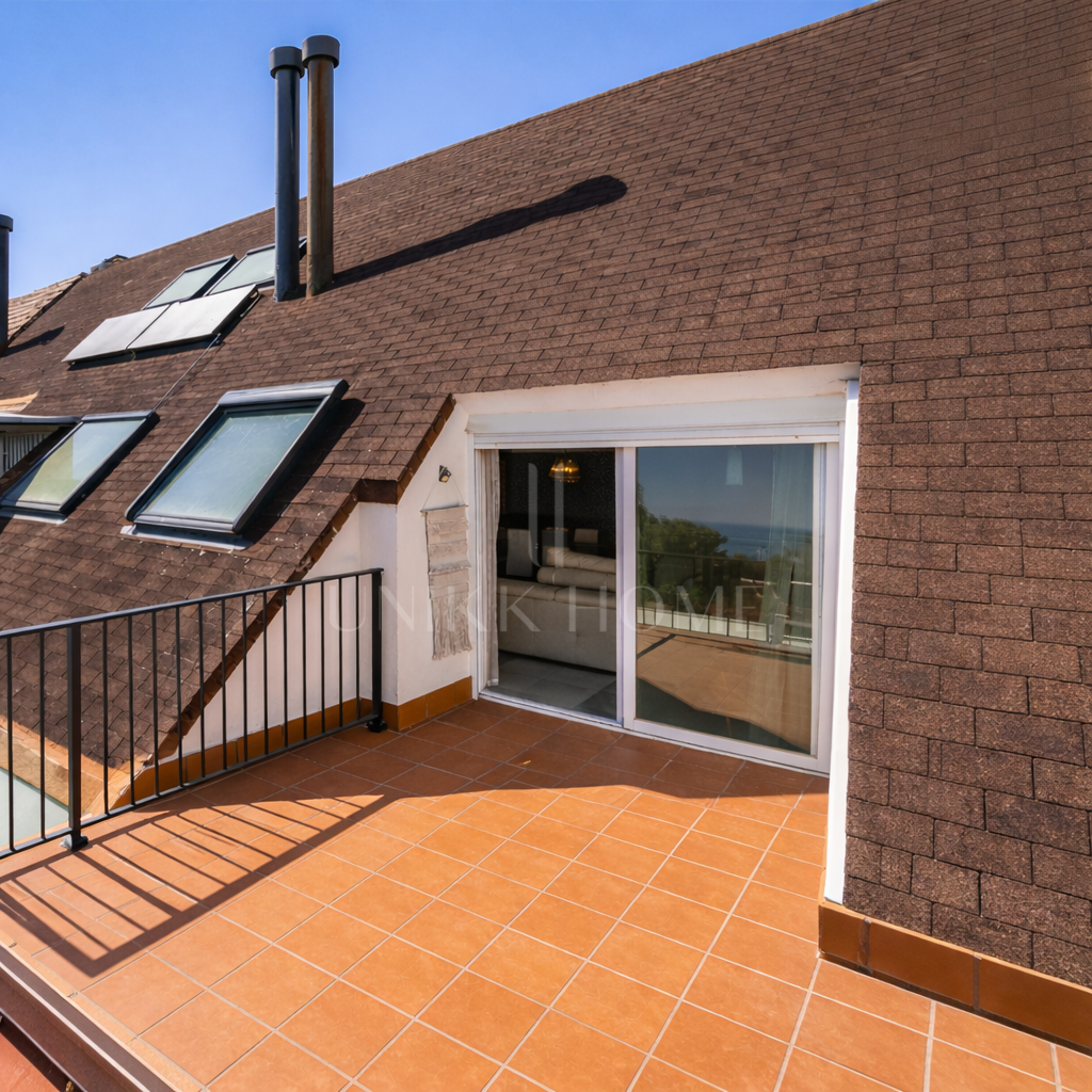 Townhouse with sea views and versatile attic - Seghers