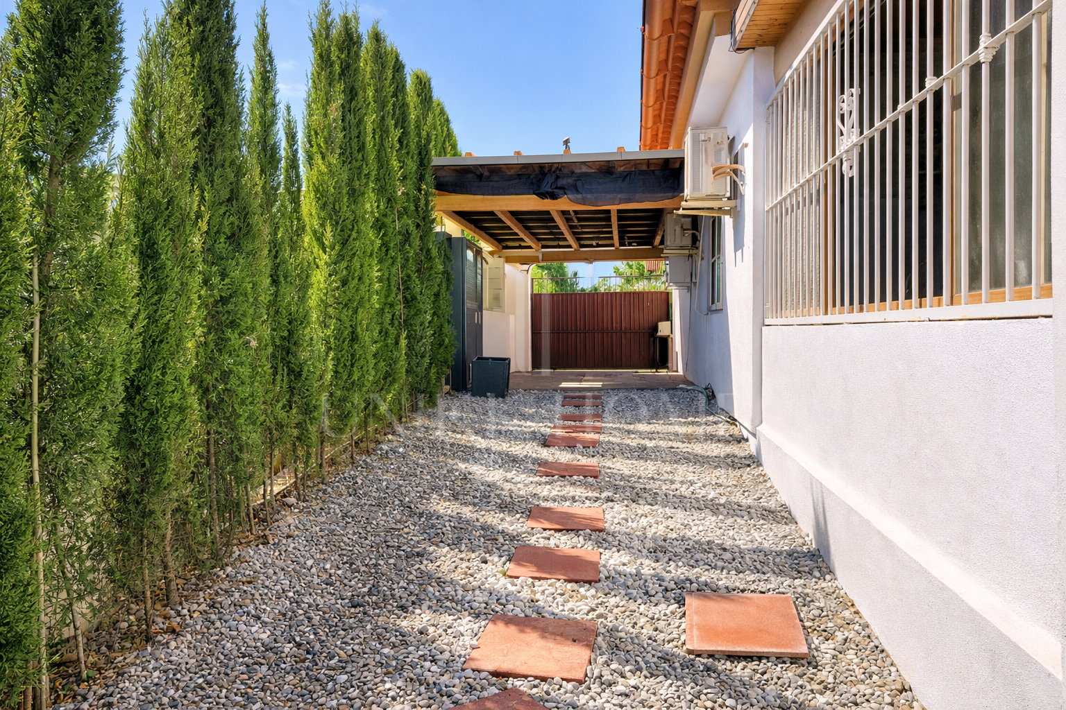Villa con piscina privada y vistas al mar en Buenas Noches, Estepona