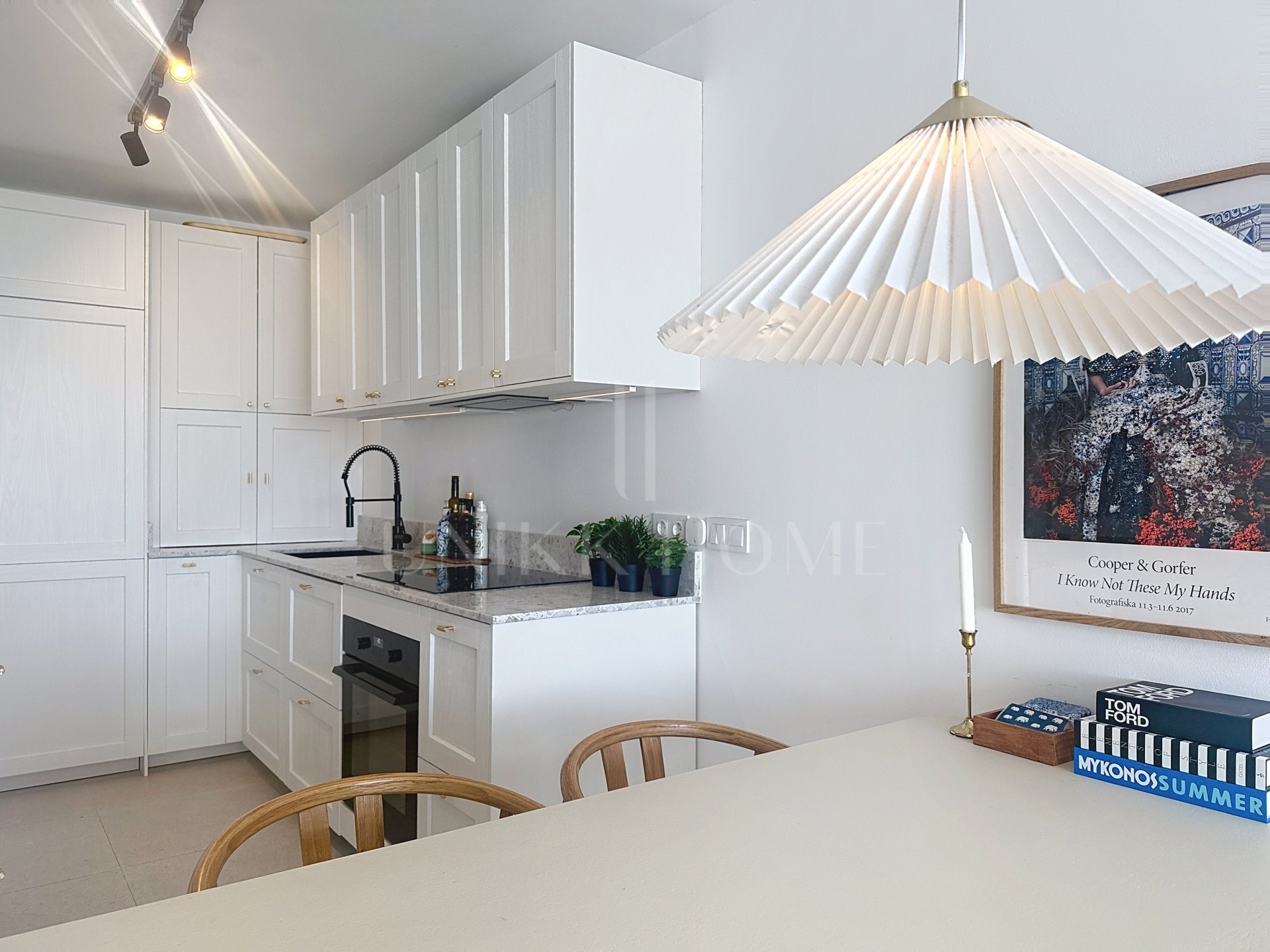 Renovated townhouse with sea views next to the Port and Playa del Cristo – Estepona