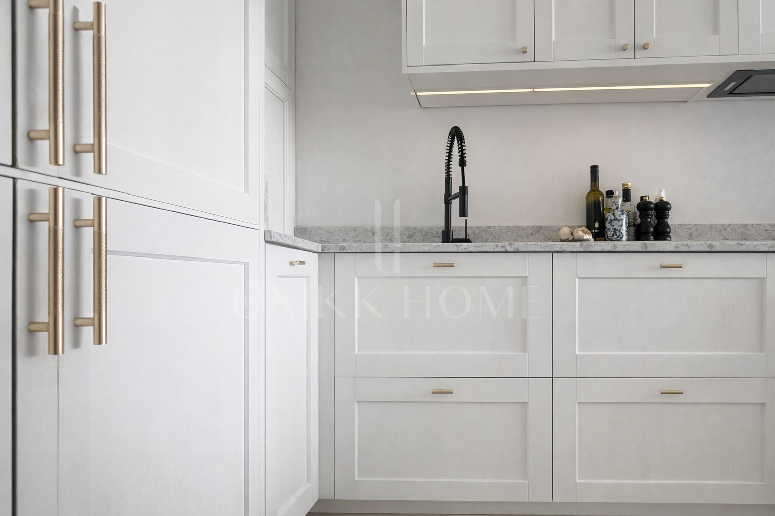 Renovated townhouse with sea views next to the Port and Playa del Cristo – Estepona