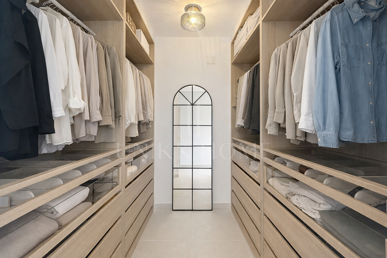 Renovated townhouse with sea views next to the Port and Playa del Cristo – Estepona