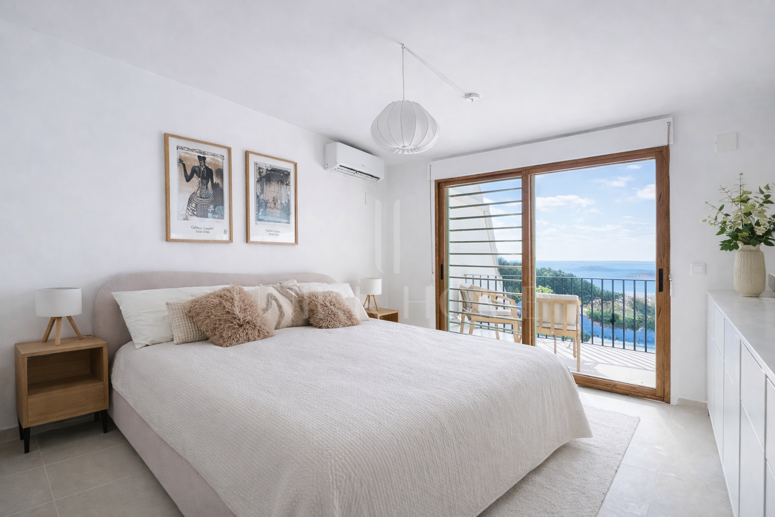 Renovated townhouse with sea views next to the Port and Playa del Cristo – Estepona