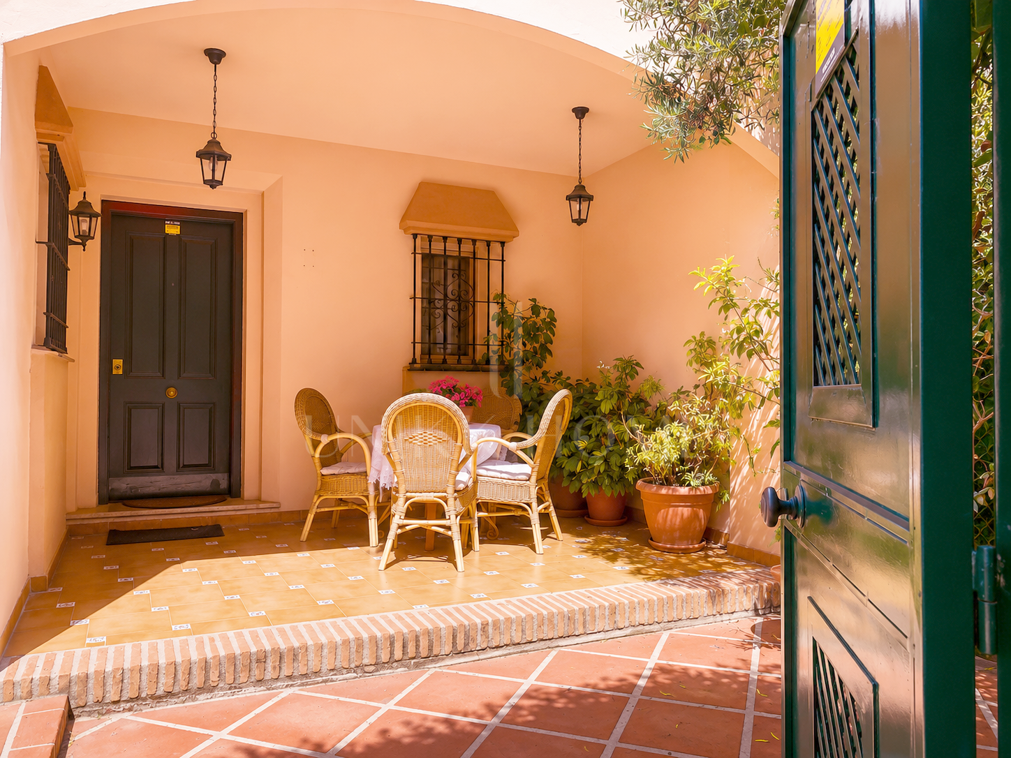 Double Home with Golf Views – Semi-Detached House with Guest Apartment by the Golf Course in Guadalmina Alta