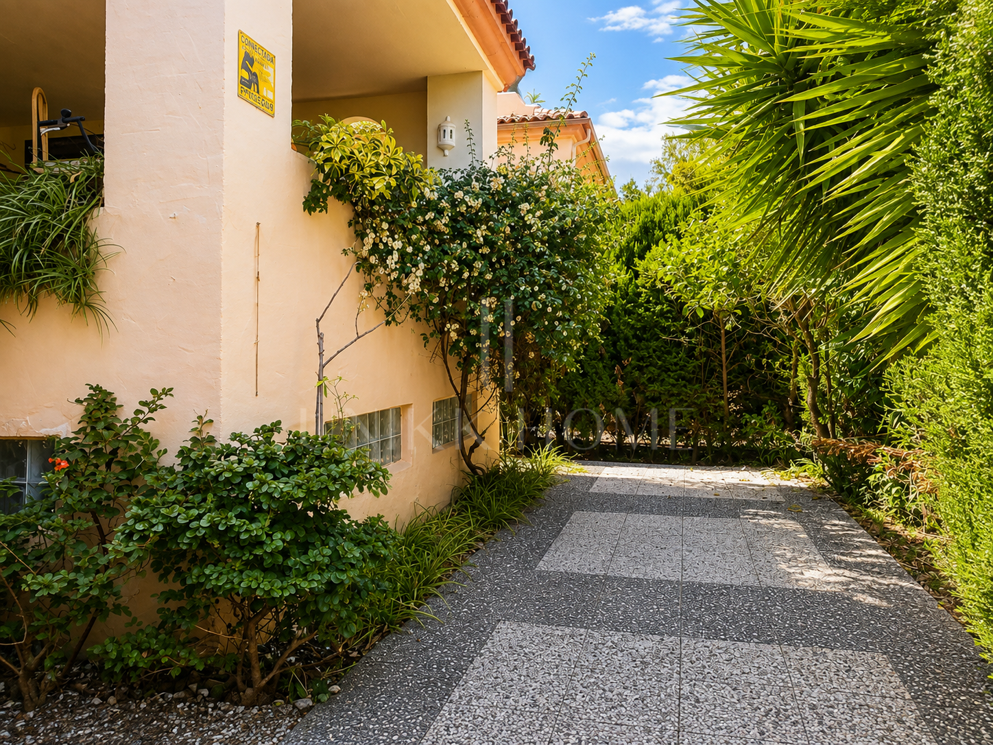 Doble Vivienda con Vistas al Golf - Pareado con Apartamento de Invitados junto al Golf en Guadalmina Alta