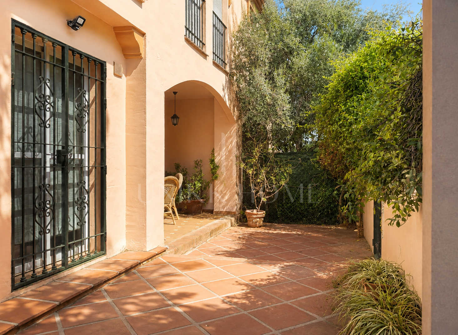 Doble Vivienda con Vistas al Golf - Pareado con Apartamento de Invitados junto al Golf en Guadalmina Alta