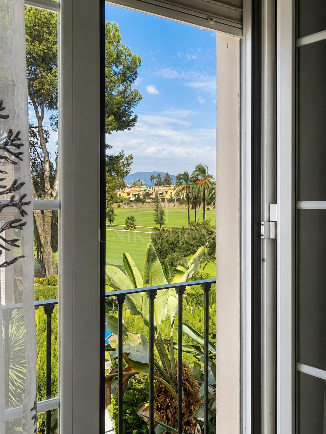 Doble Vivienda con Vistas al Golf - Pareado con Apartamento de Invitados junto al Golf en Guadalmina Alta