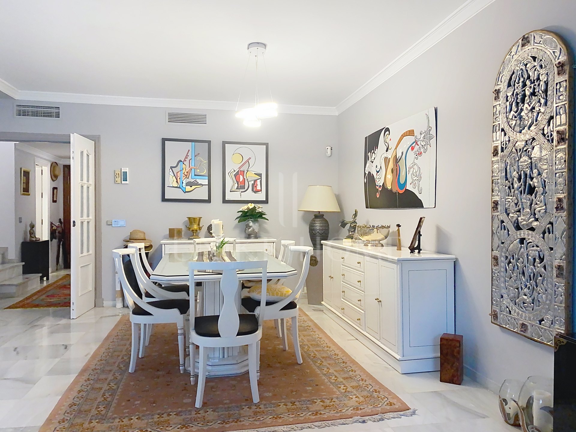 Casa Adosada con buhardilla en Diana Park, Estepona Este