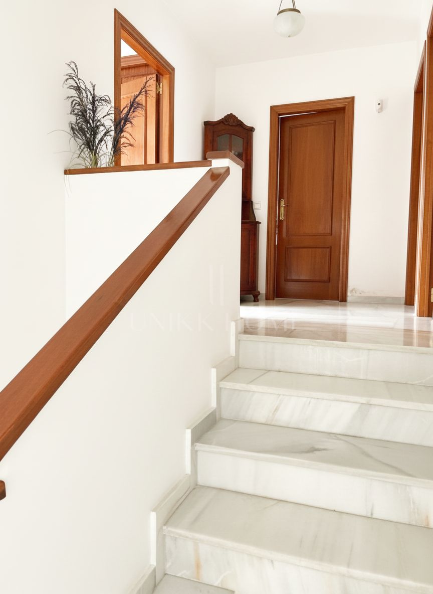 Individual Villa in Community Near Atalaya Golf, Estepona East