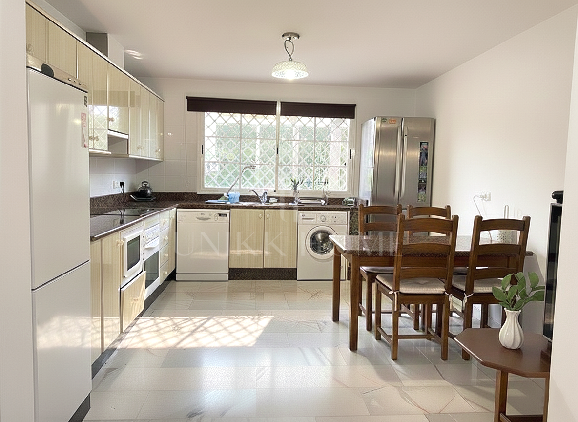 Individual Villa in Community Near Atalaya Golf, Estepona East