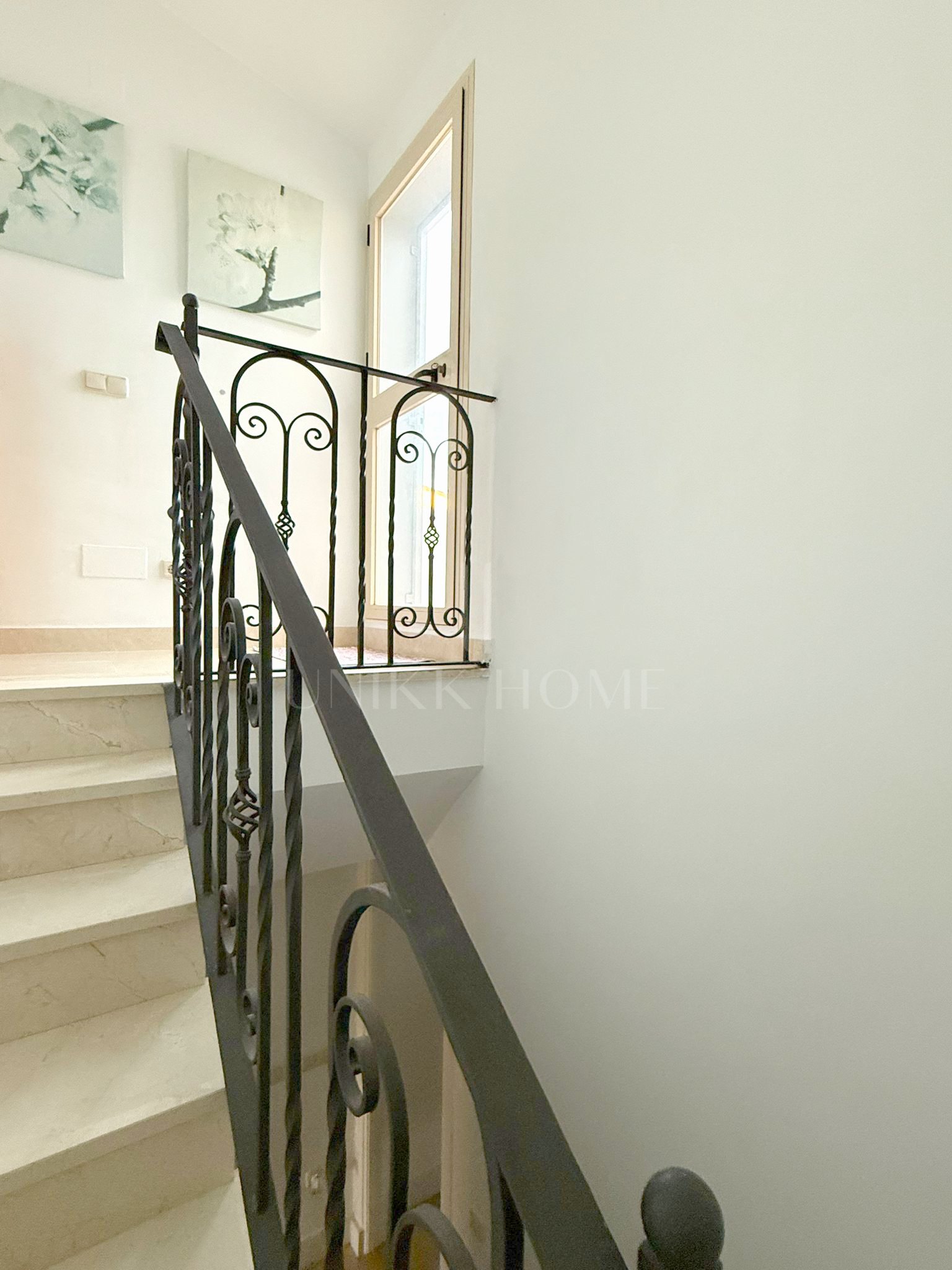 GRAN ADOSADO CON SÓTANO EXTRA EN ESTEPONA GOLF