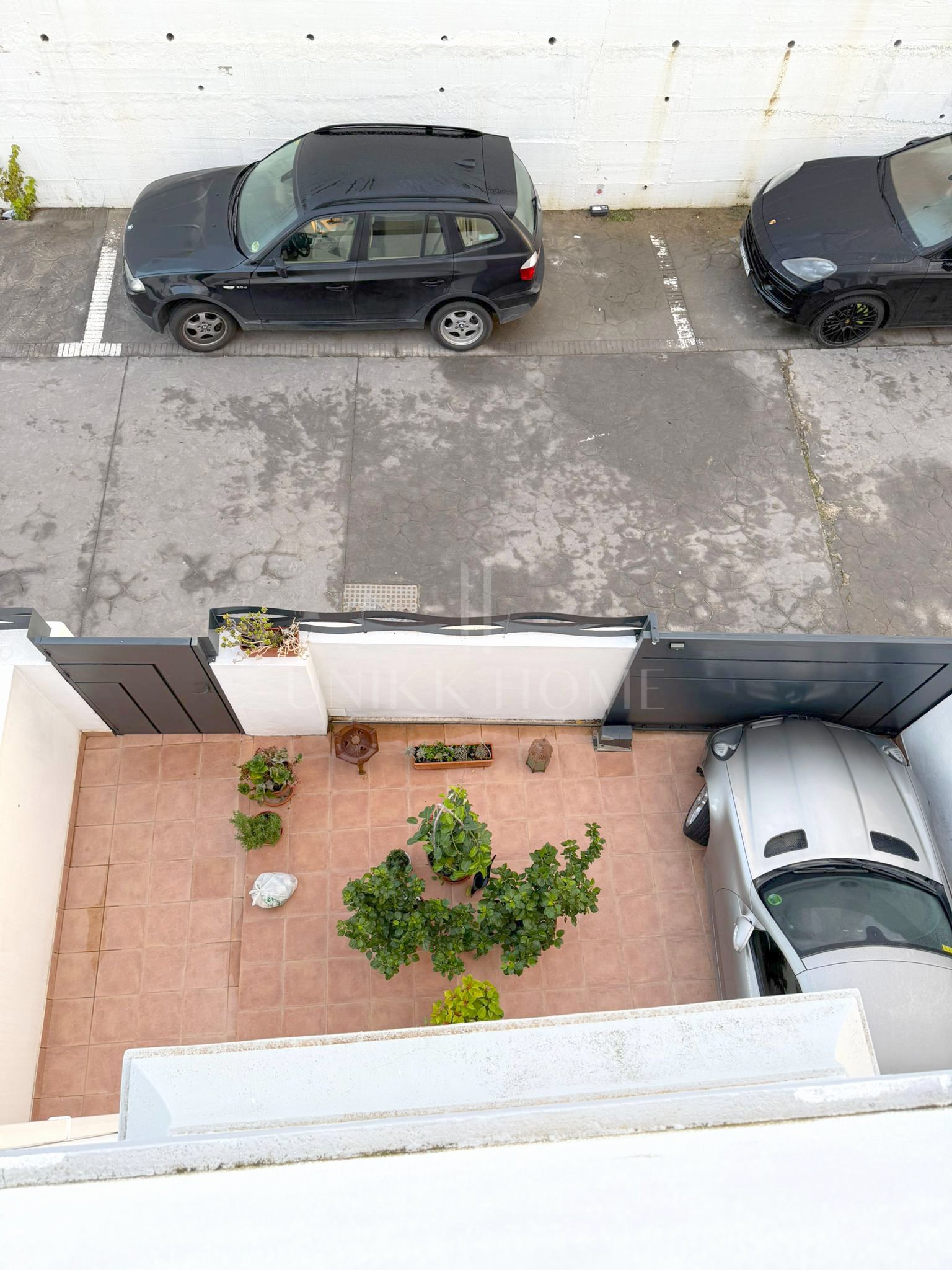 GRAN ADOSADO CON SÓTANO EXTRA EN ESTEPONA GOLF