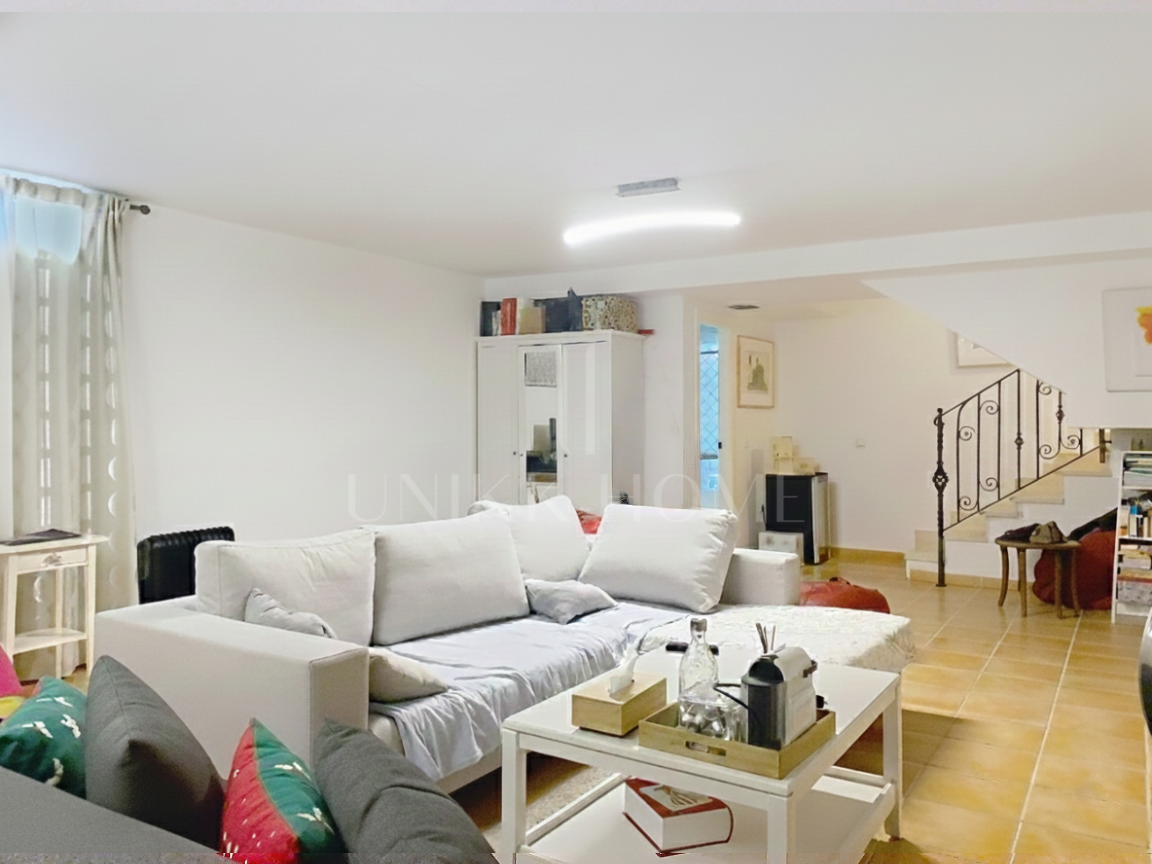 GRAN ADOSADO CON VISTAS AL GOLF Y AL MAR Y CON SÓTANO EXTRA - ESTEPONA GOLF