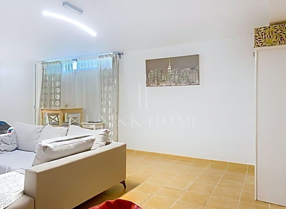 GRAN ADOSADO CON VISTAS AL GOLF Y AL MAR Y CON SÓTANO EXTRA - ESTEPONA GOLF