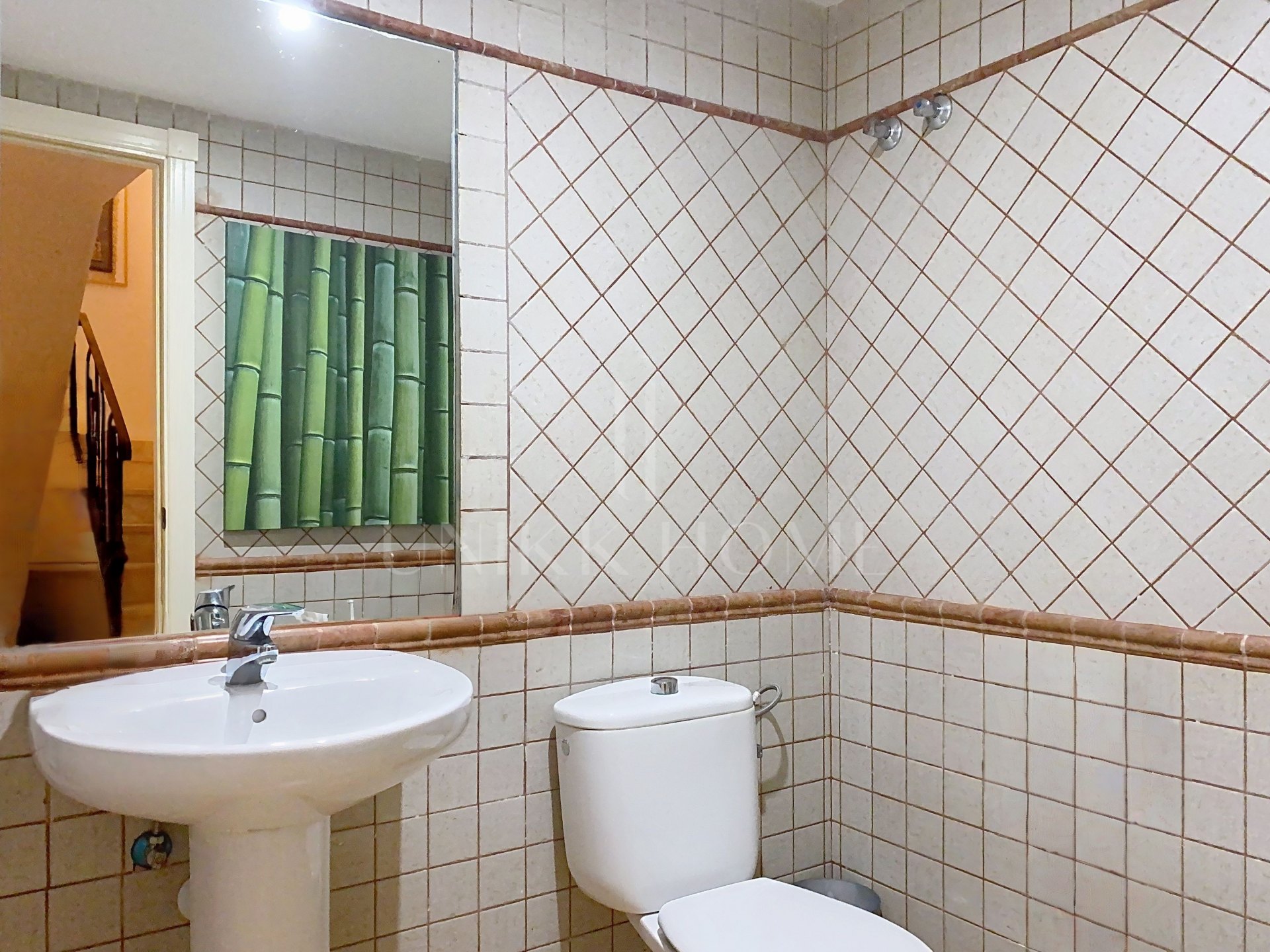 GRAN ADOSADO CON VISTAS AL GOLF Y AL MAR Y CON SÓTANO EXTRA - ESTEPONA GOLF