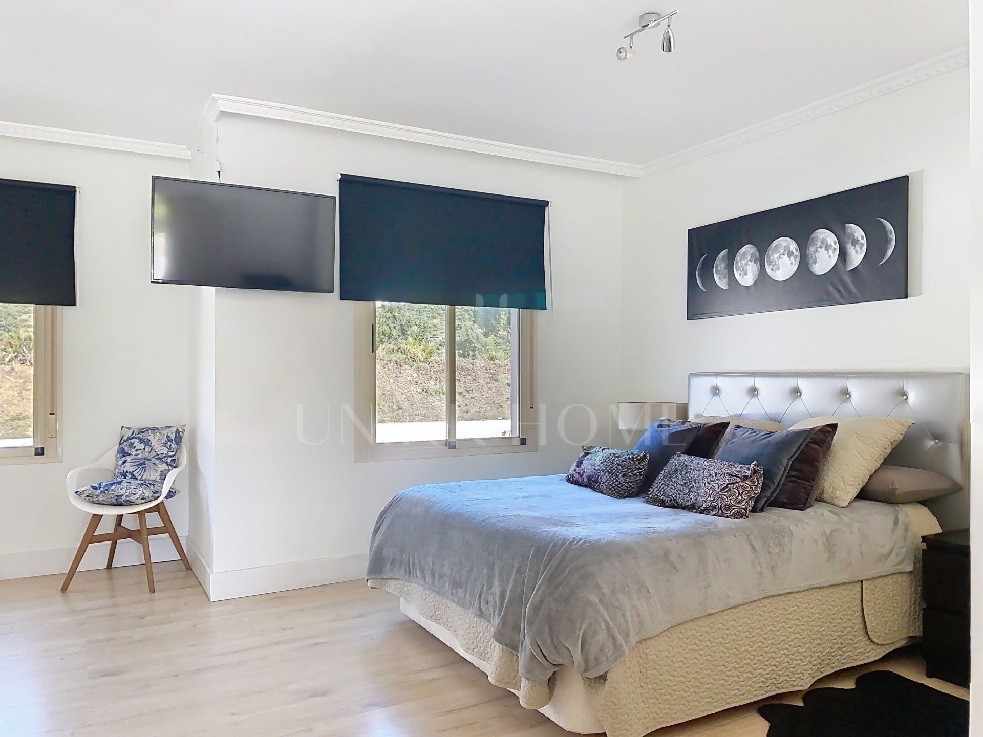 GRAN ADOSADO CON VISTAS AL GOLF Y AL MAR Y CON SÓTANO EXTRA - ESTEPONA GOLF