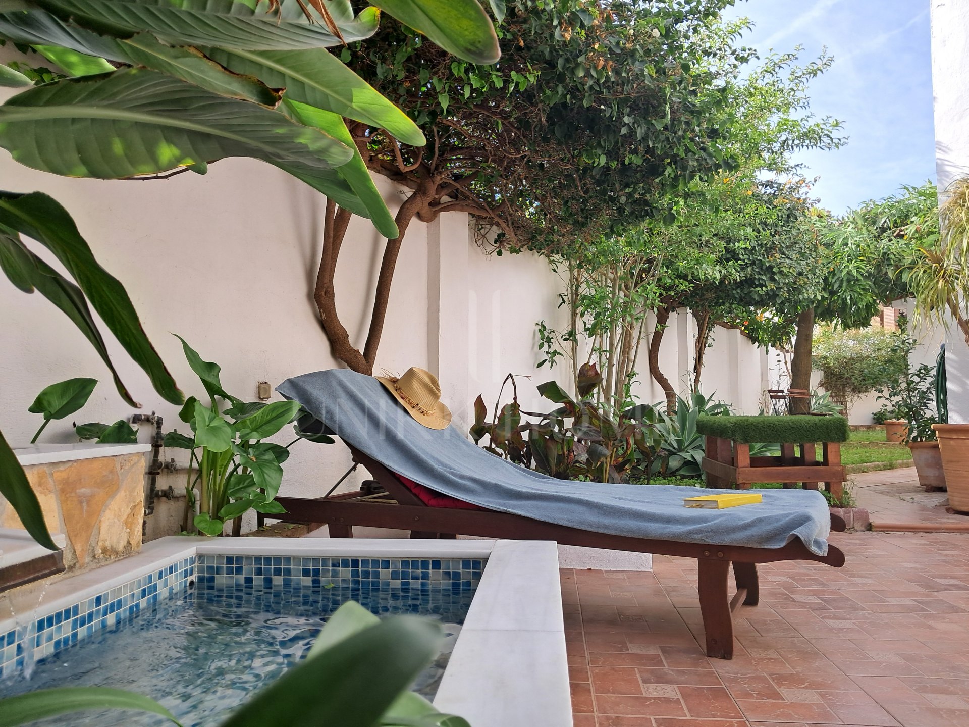 Spacious House with Garden in the Center of Estepona