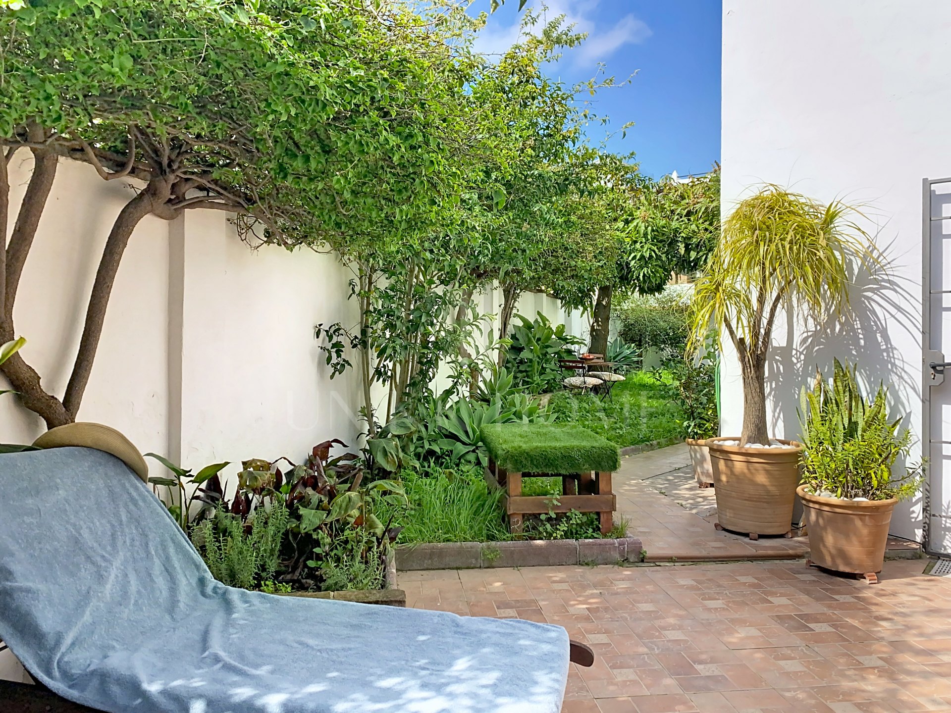 Spacious House with Garden in the Center of Estepona