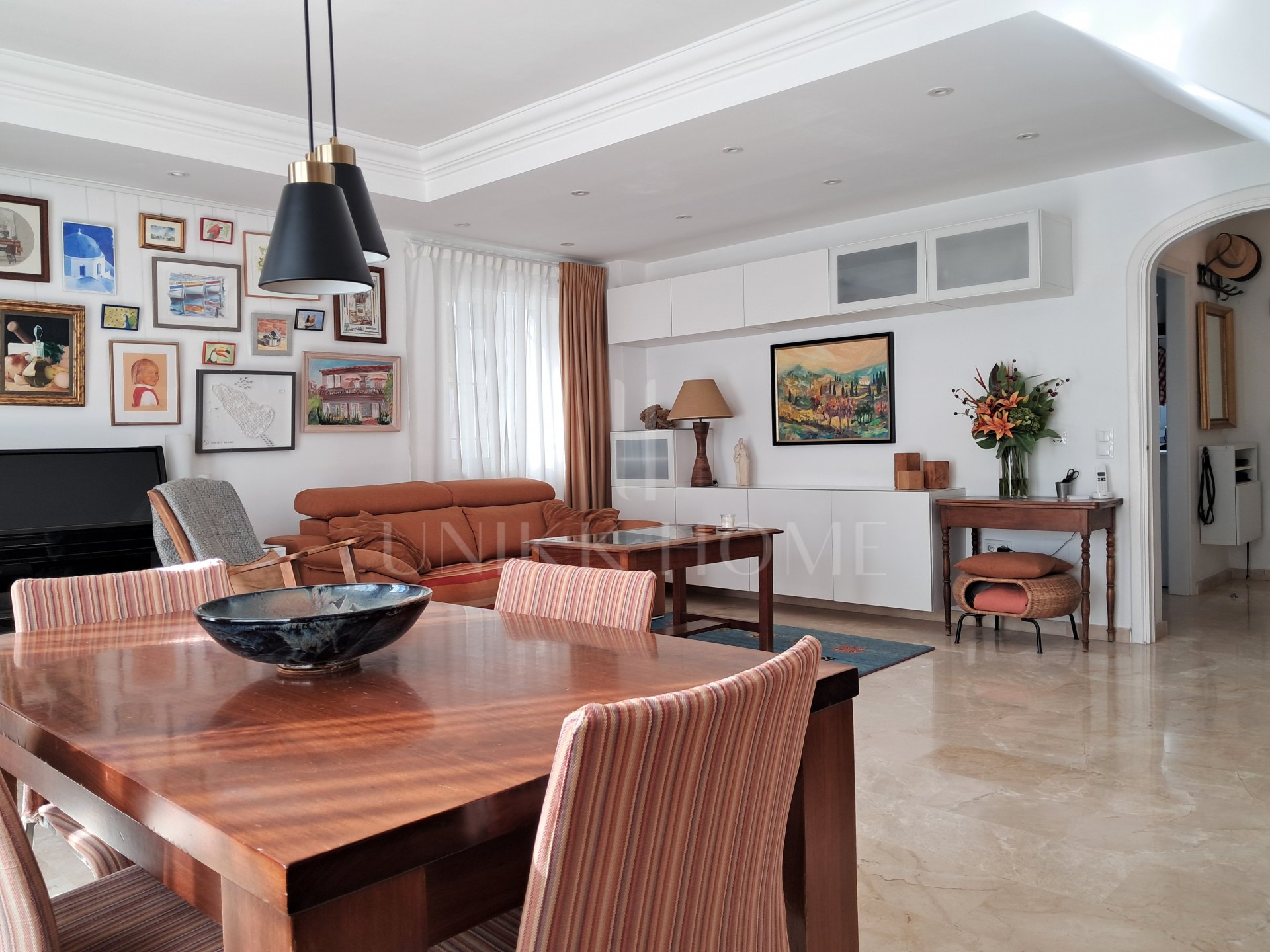 Spacious House with Garden in the Center of Estepona