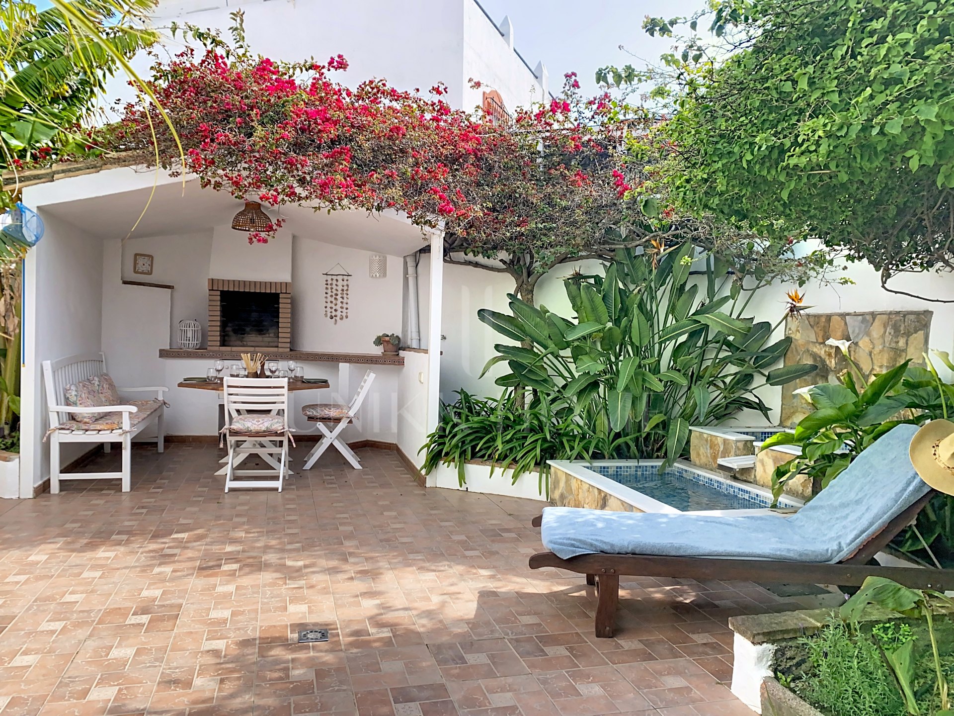 Spacious House with Garden in the Center of Estepona