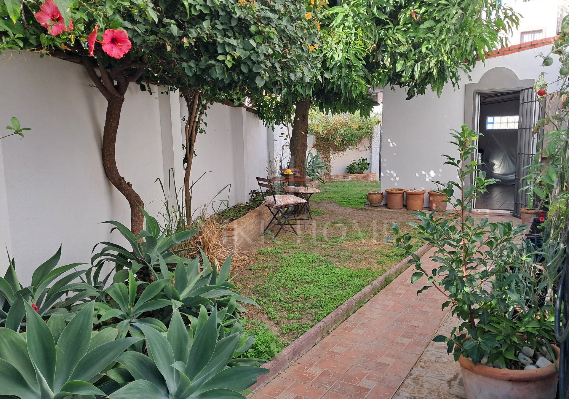 Spacious House with Garden in the Center of Estepona