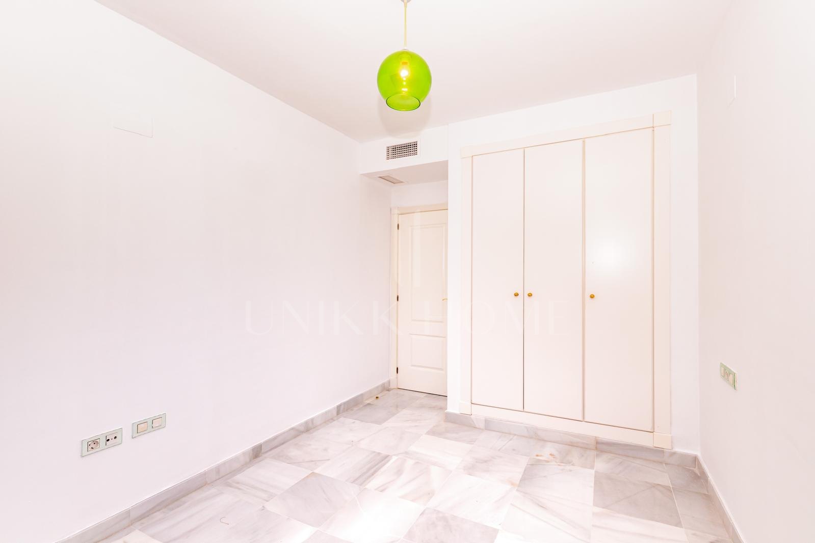 Amplio apartamento de cuatro dormitorios en Hacienda del Sol - Zona de playa de la Nueva Milla de Oro, Estepona Este