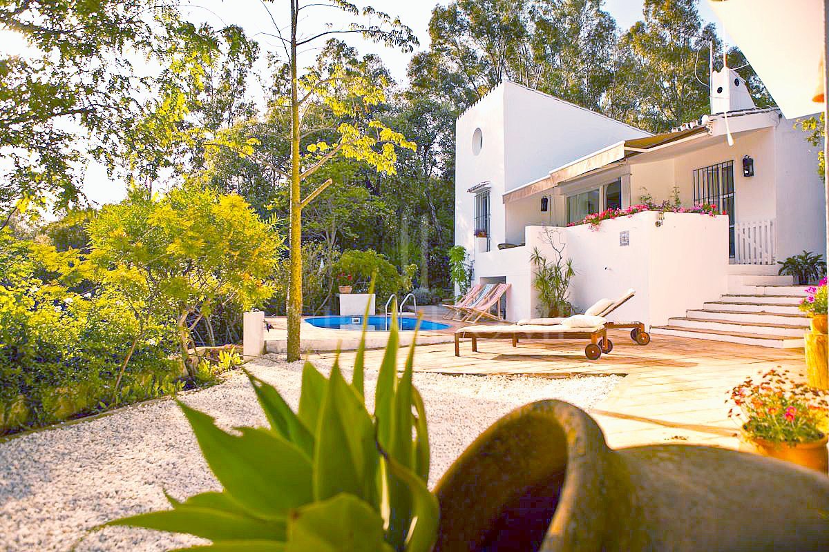 Private Andalusian Retreat with Guest Accommodation in El Padrón, Estepona