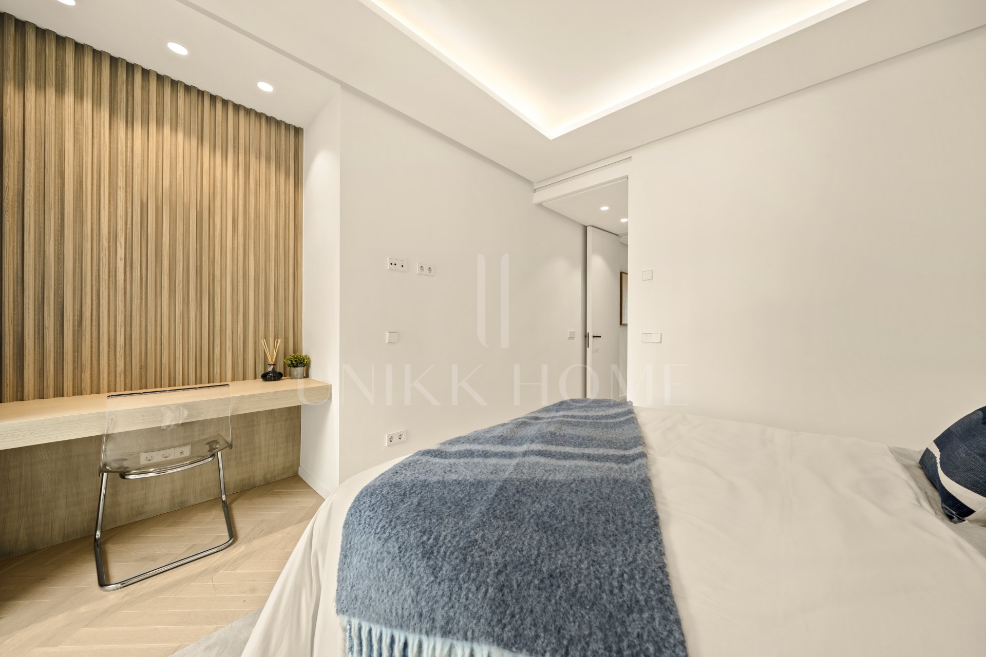 Ático dúplex moderno de 3 dormitorios en Cartuja del Golf - Nueva Milla de Oro de Estepona