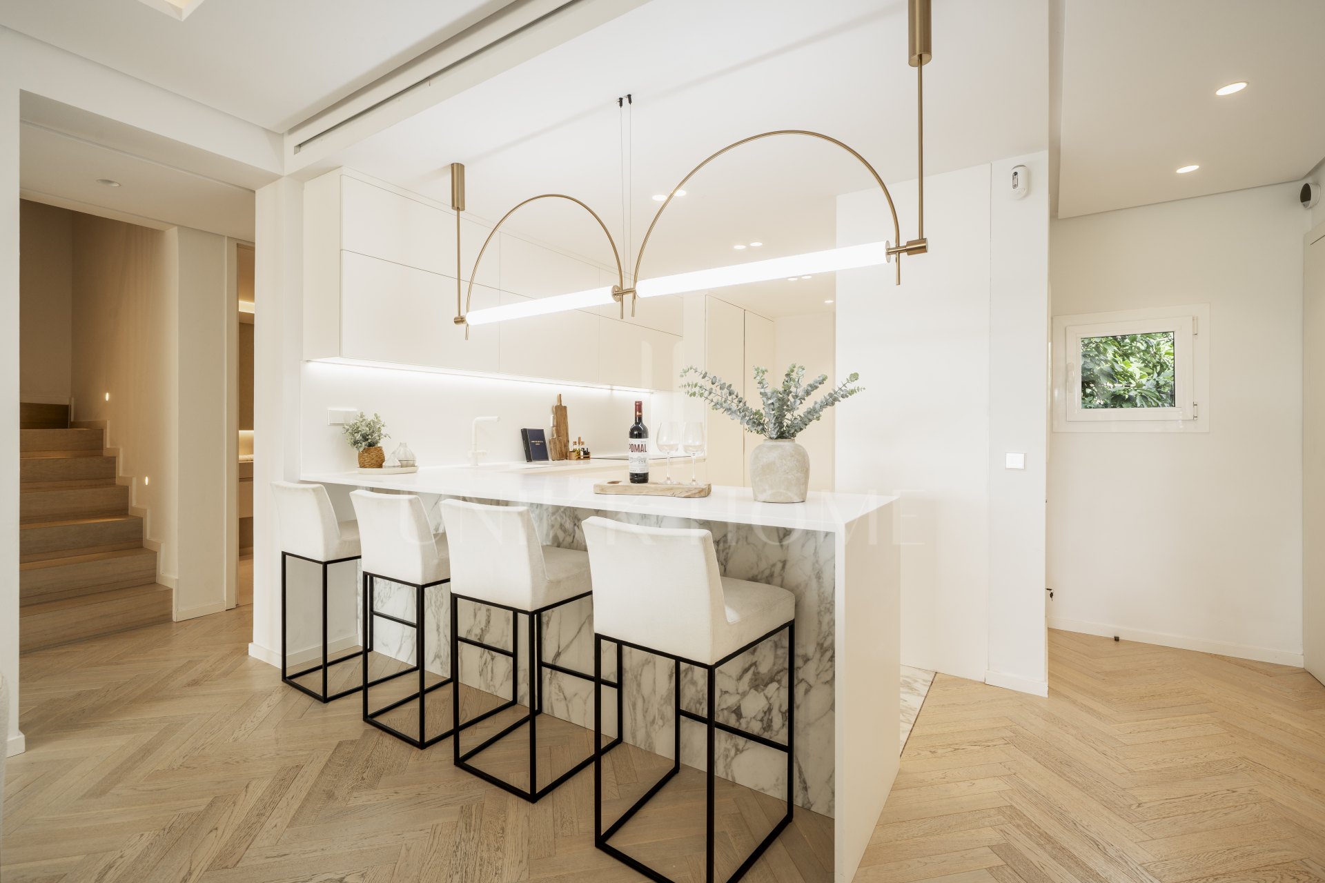 Ático dúplex moderno de 3 dormitorios en Cartuja del Golf - Nueva Milla de Oro de Estepona