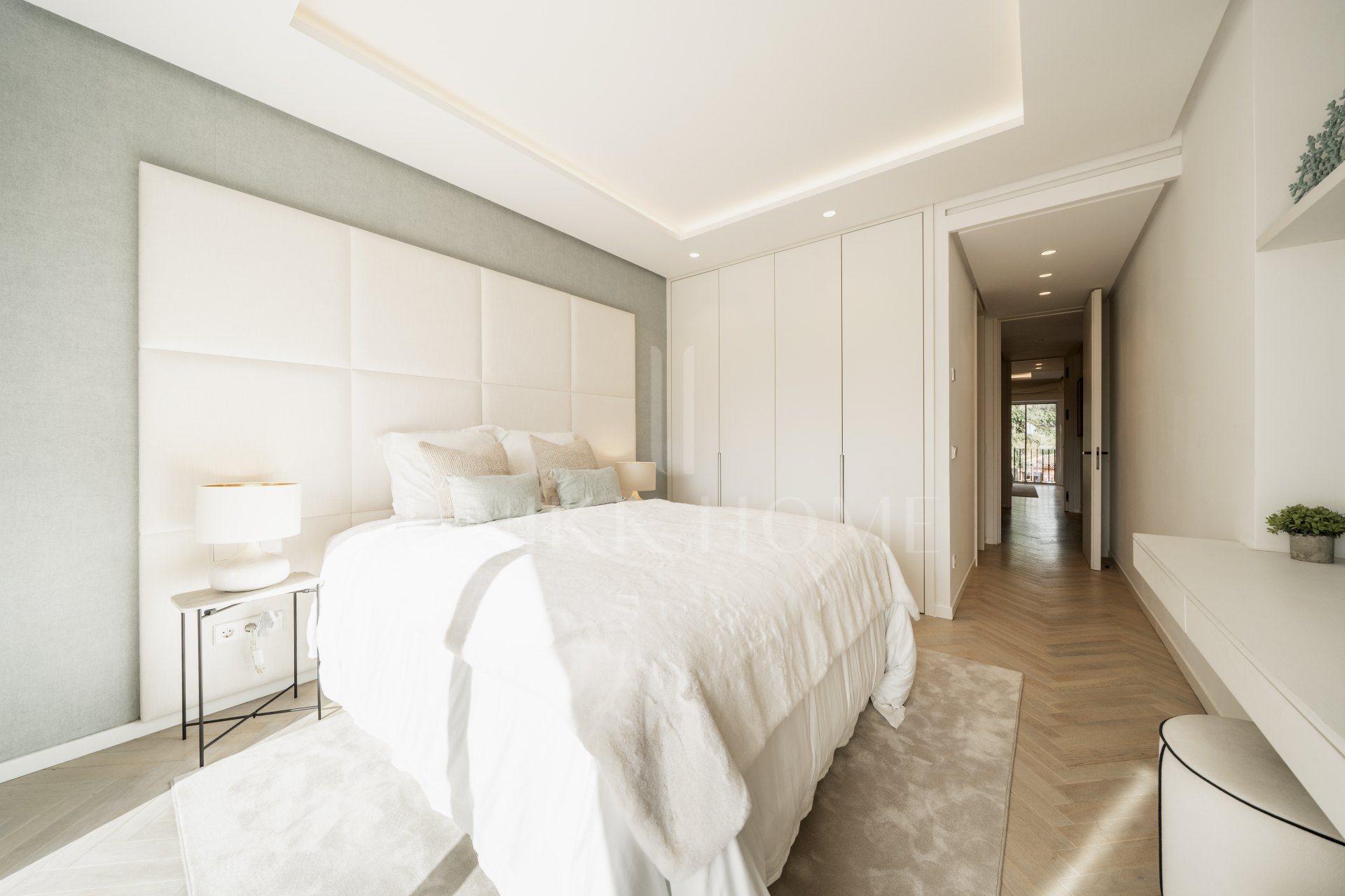 Ático dúplex moderno de 3 dormitorios en Cartuja del Golf - Nueva Milla de Oro de Estepona