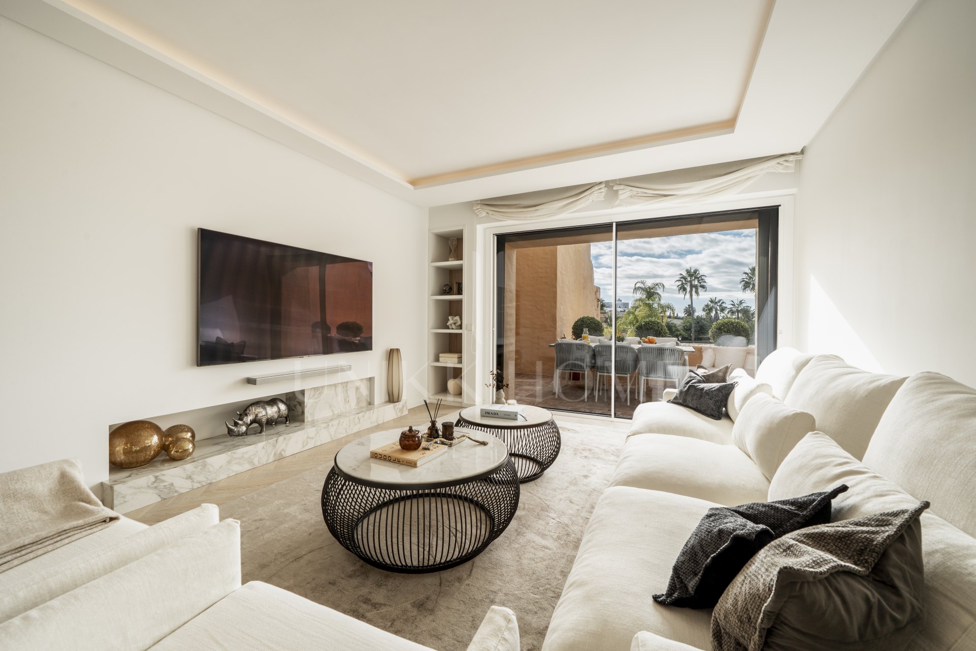 Ático dúplex moderno de 3 dormitorios en Cartuja del Golf - Nueva Milla de Oro de Estepona