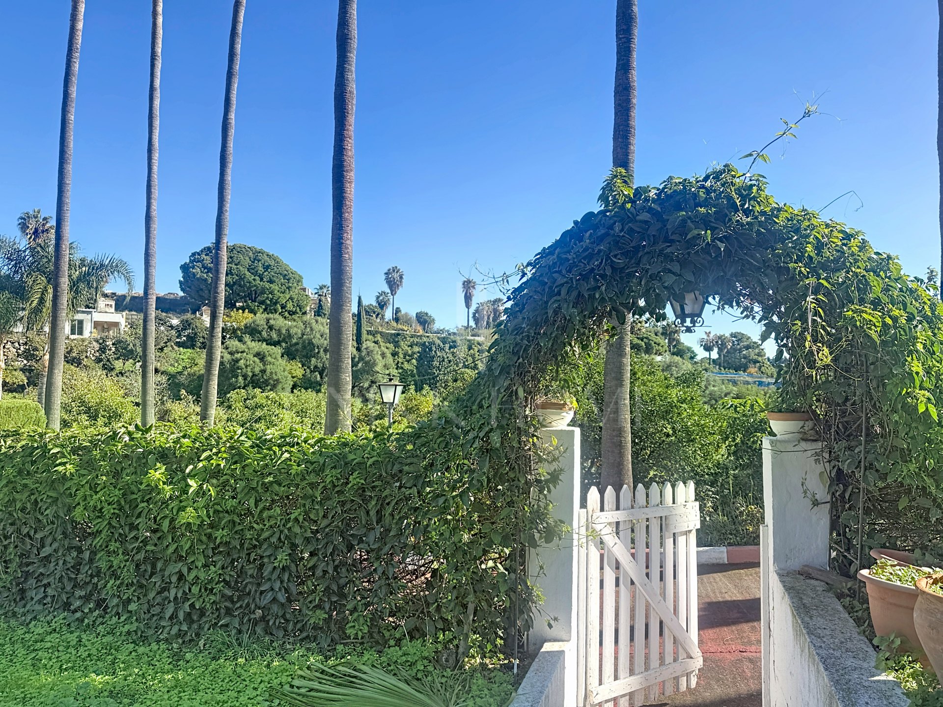 Country house in La Alberdina, East Estepona, with private pool and fruit orchard