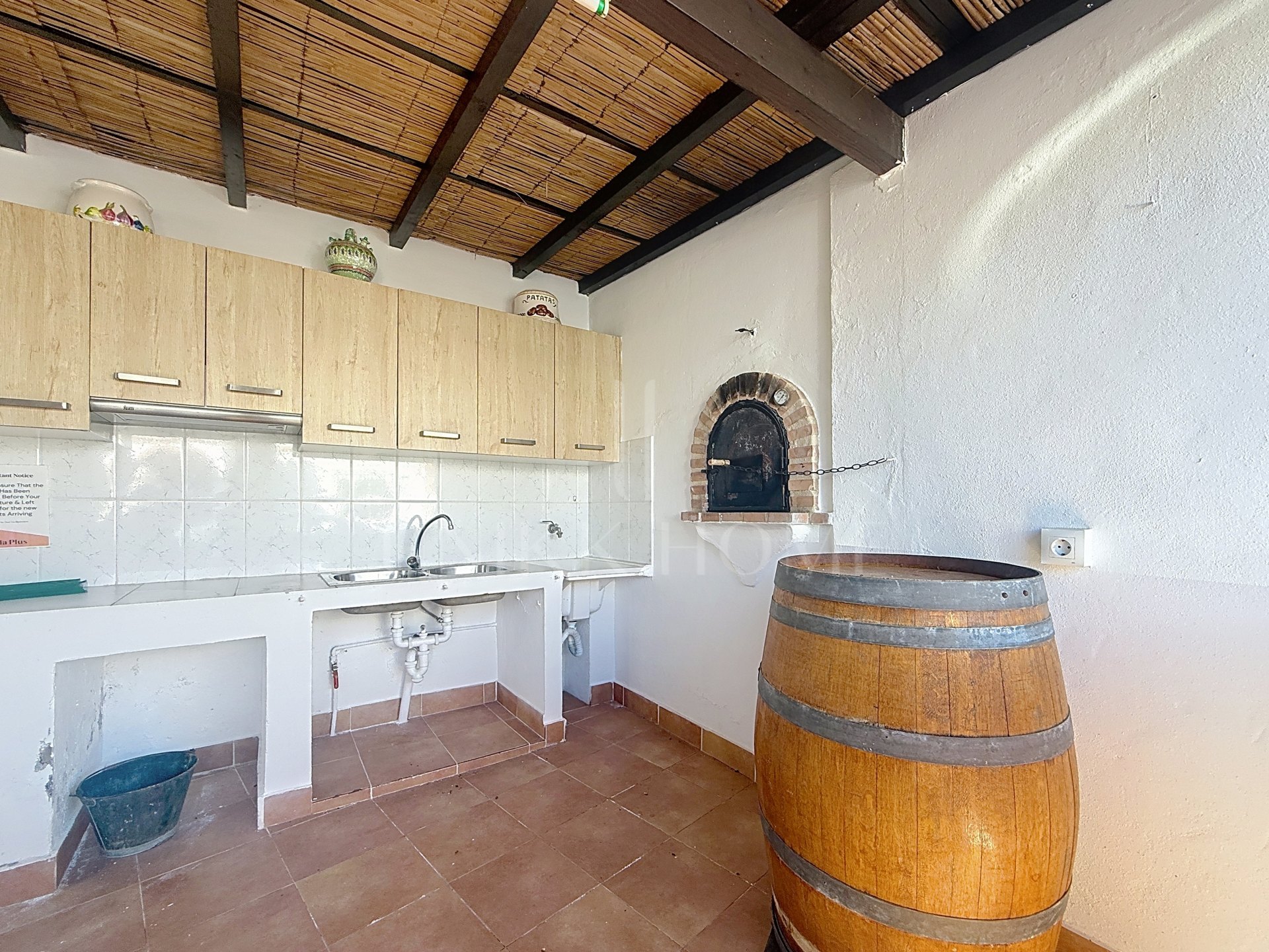 Country house in La Alberdina, East Estepona, with private pool and fruit orchard