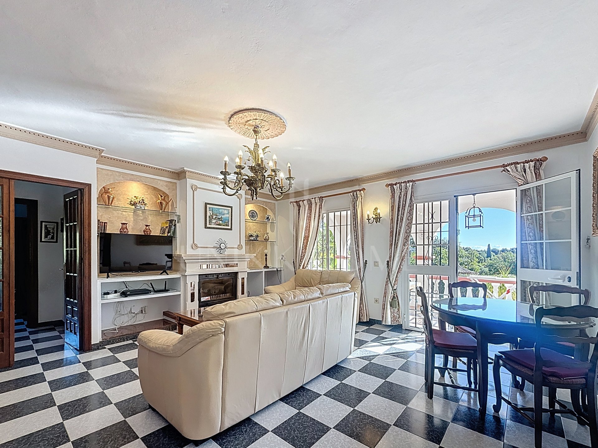 Country house in La Alberdina, East Estepona, with private pool and fruit orchard