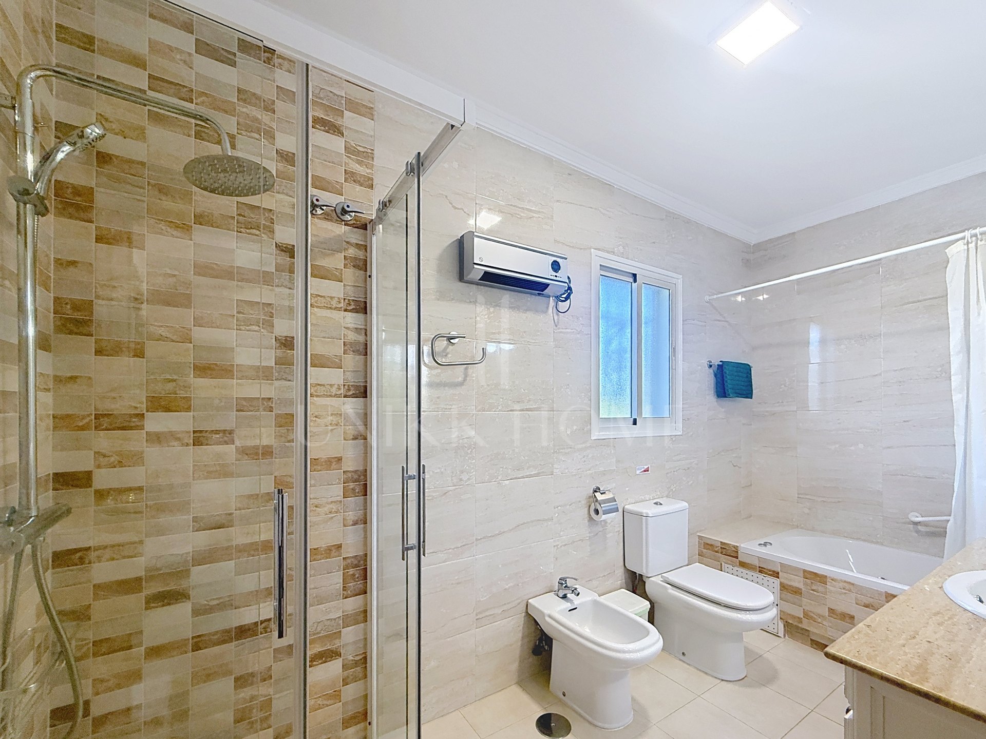 Country house in La Alberdina, East Estepona, with private pool and fruit orchard