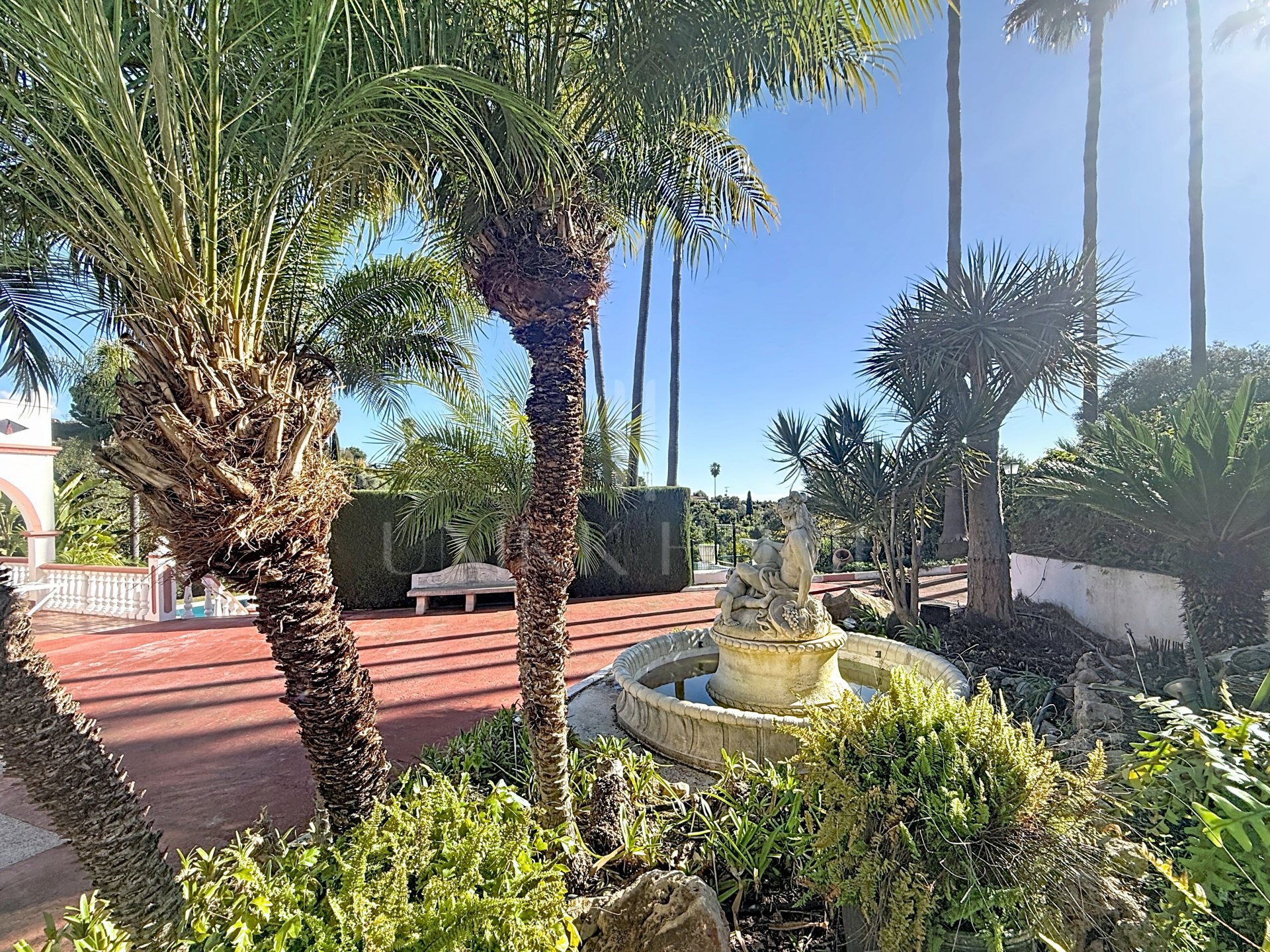 Country house in La Alberdina, East Estepona, with private pool and fruit orchard