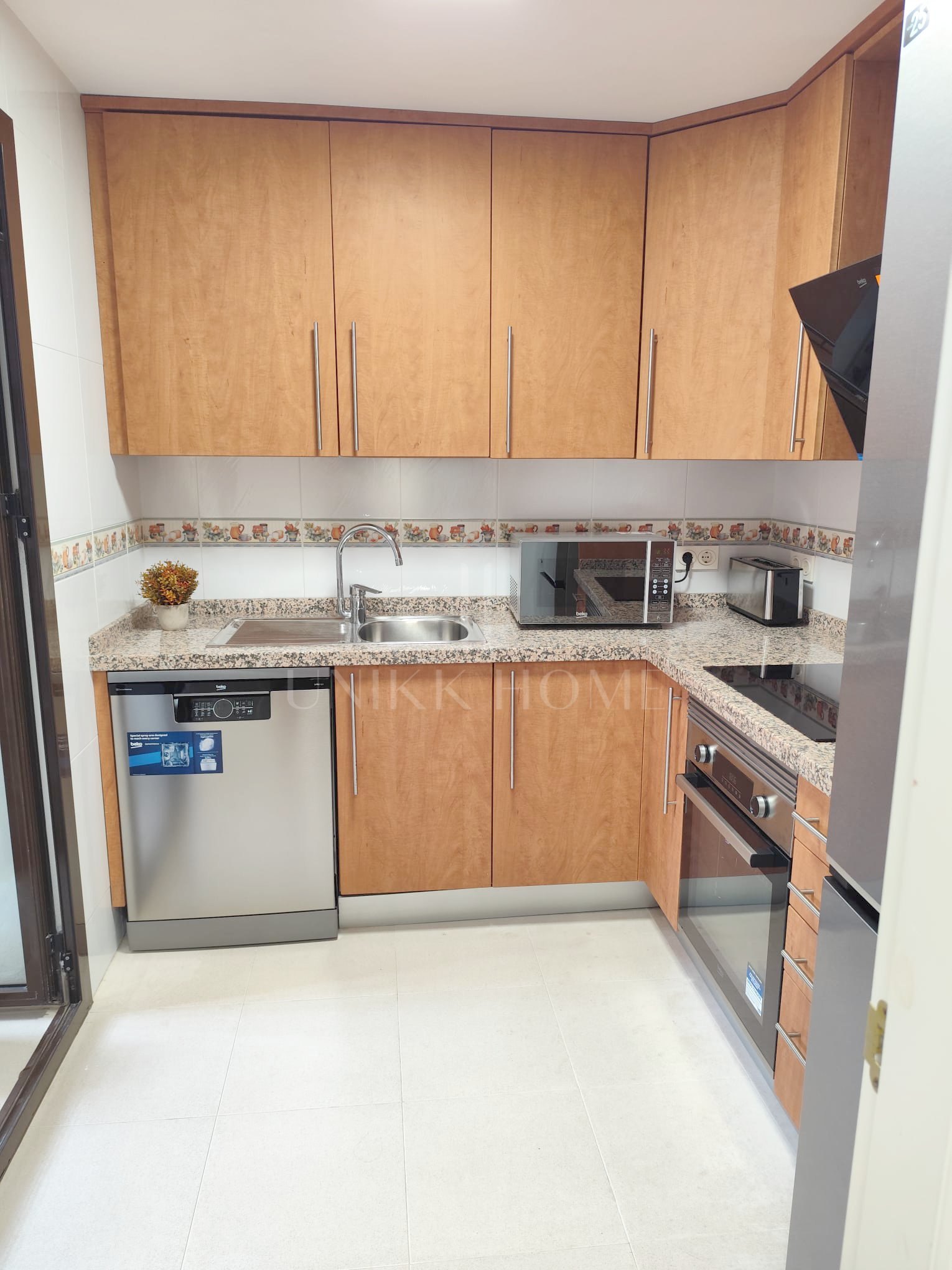 FURNISHED 2 BEDROOM APARTMENT WITH SEA VIEWS IN COTO REAL - MANILVA