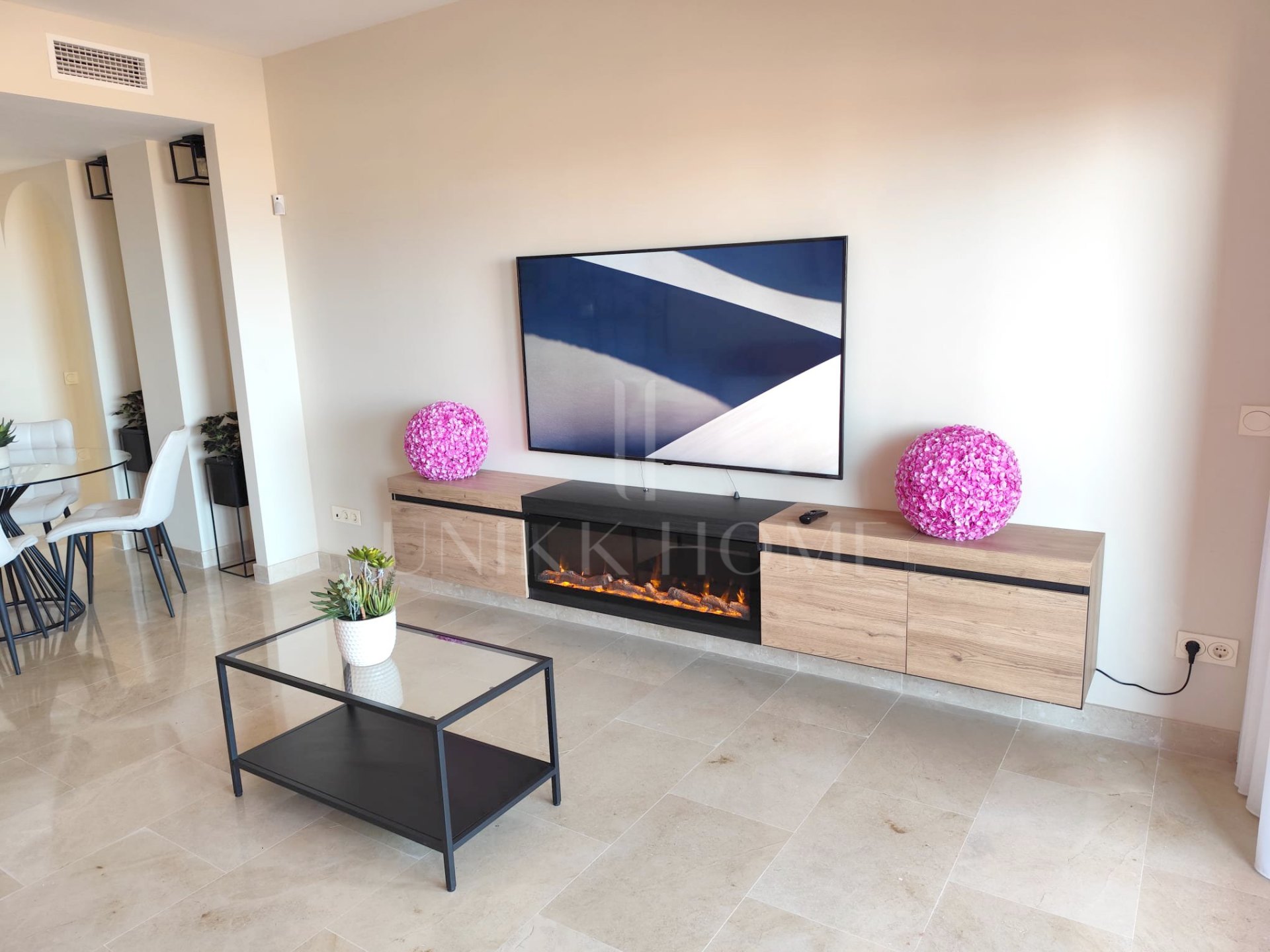 FURNISHED 2 BEDROOM APARTMENT WITH SEA VIEWS IN COTO REAL - MANILVA