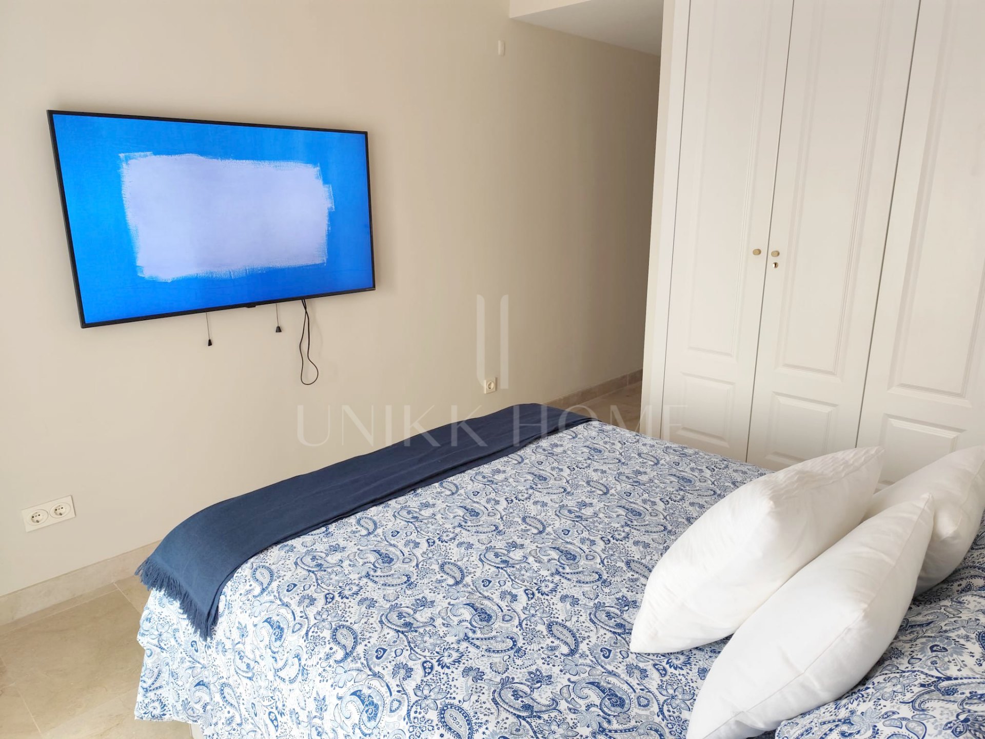 FURNISHED 2 BEDROOM APARTMENT WITH SEA VIEWS IN COTO REAL - MANILVA