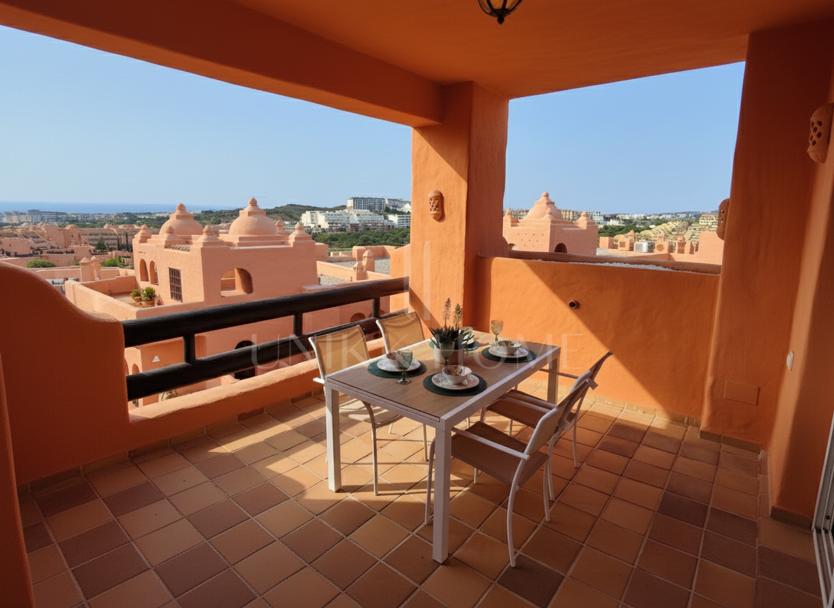 FURNISHED 2 BEDROOM APARTMENT WITH SEA VIEWS IN COTO REAL - MANILVA