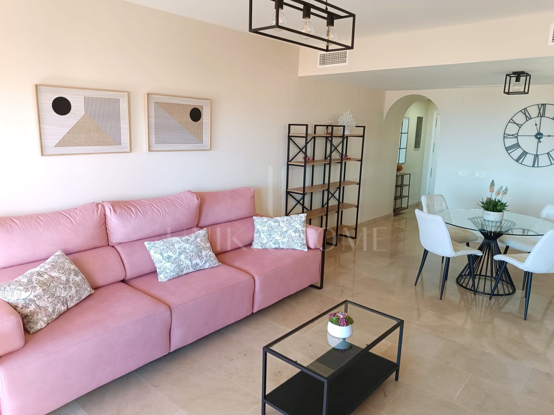 FURNISHED 2 BEDROOM APARTMENT WITH SEA VIEWS IN COTO REAL - MANILVA