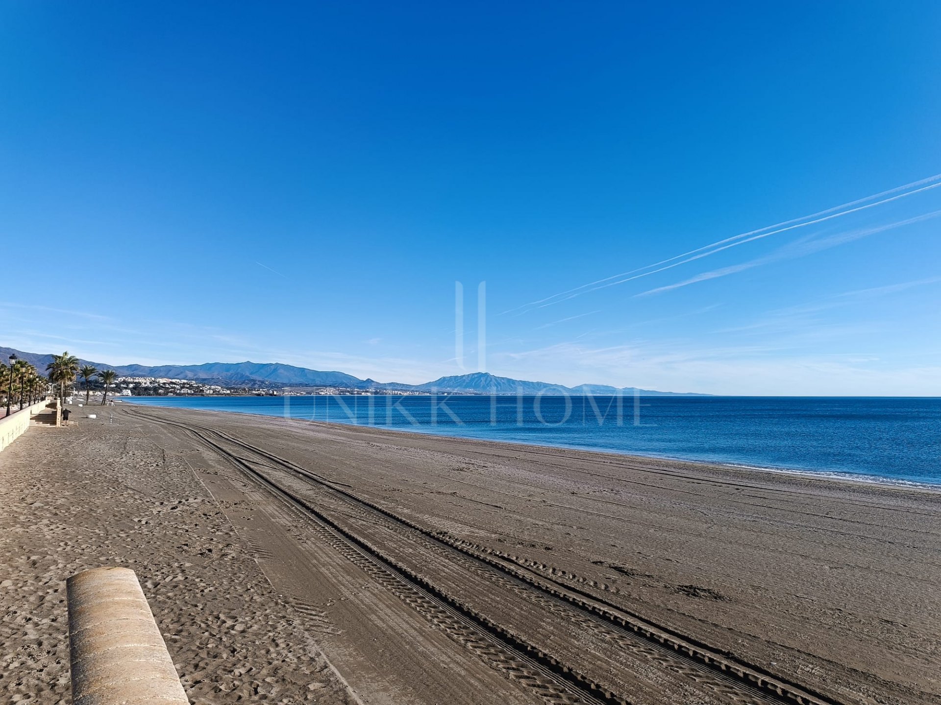 FURNISHED 2 BEDROOM APARTMENT WITH SEA VIEWS IN COTO REAL - MANILVA