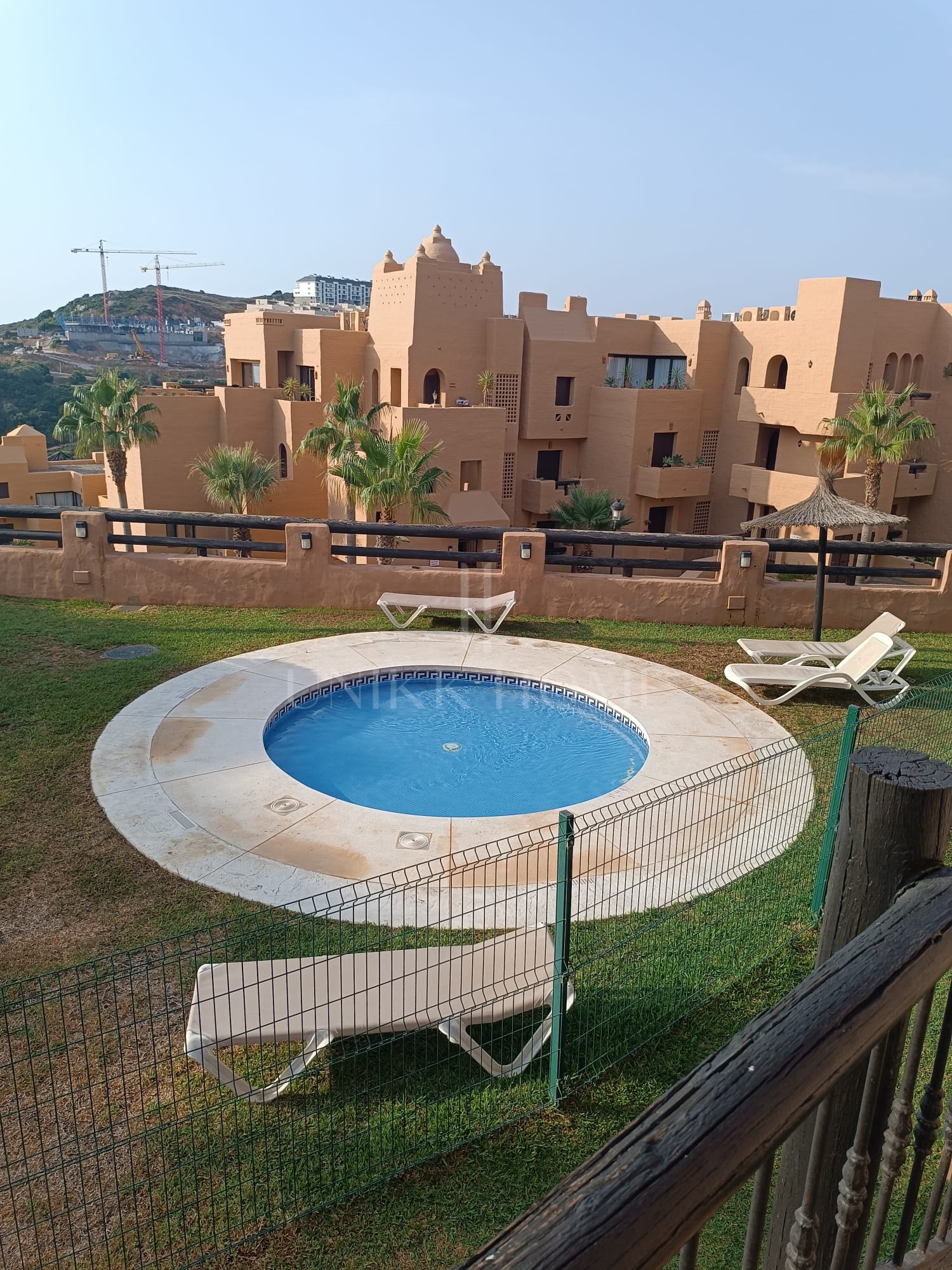 FURNISHED 2 BEDROOM APARTMENT WITH SEA VIEWS IN COTO REAL - MANILVA