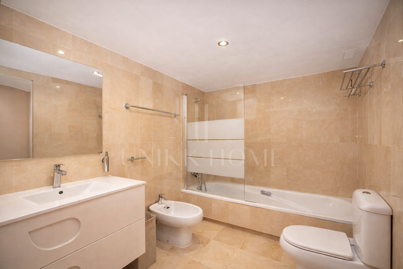 Elegante apartamento en primera línea de golf – Guadalmina