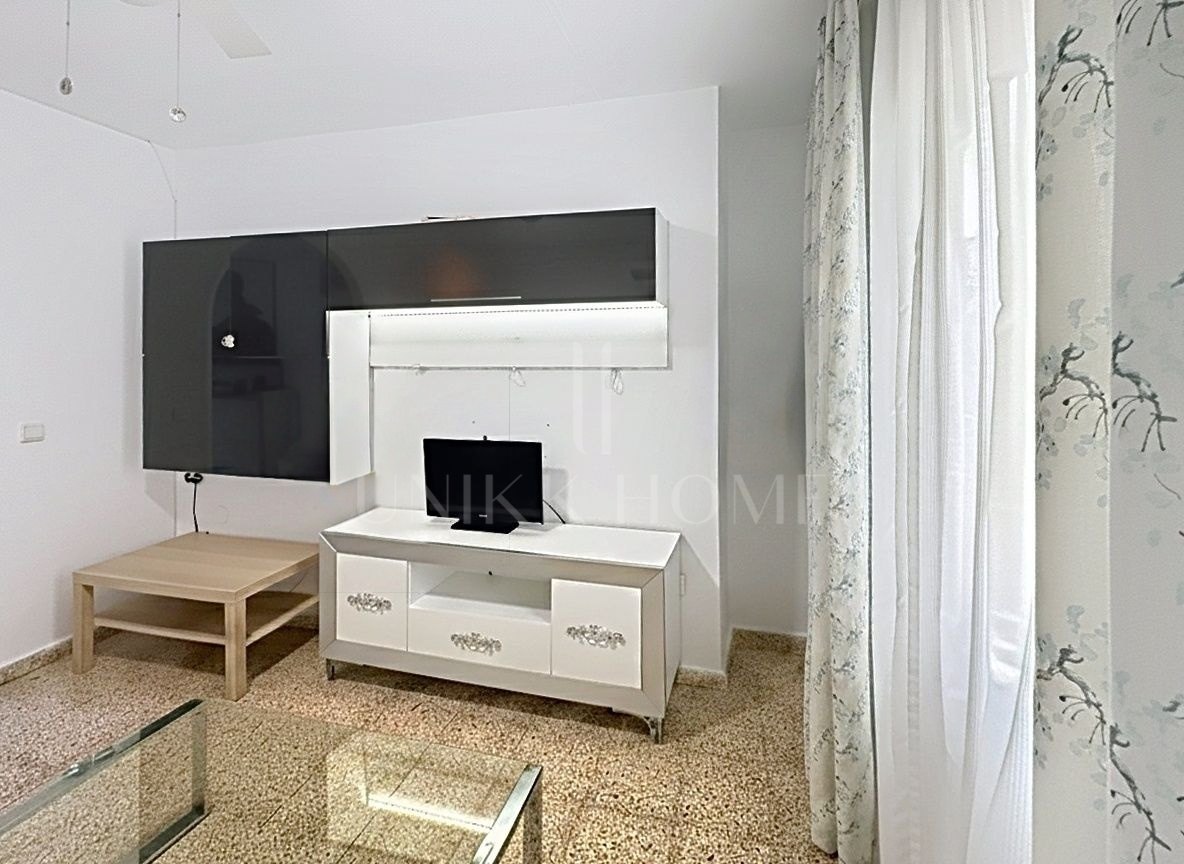 Apartamento de 3 dormitorios junto a Plaza de Ajedrez, Estepona Casco Antiguo