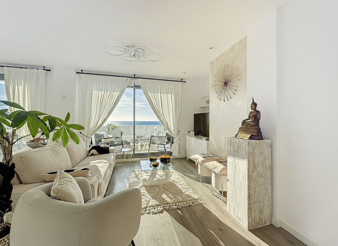 Ático con Vistas al Mar y Amplio Solarium - Estepona Oeste