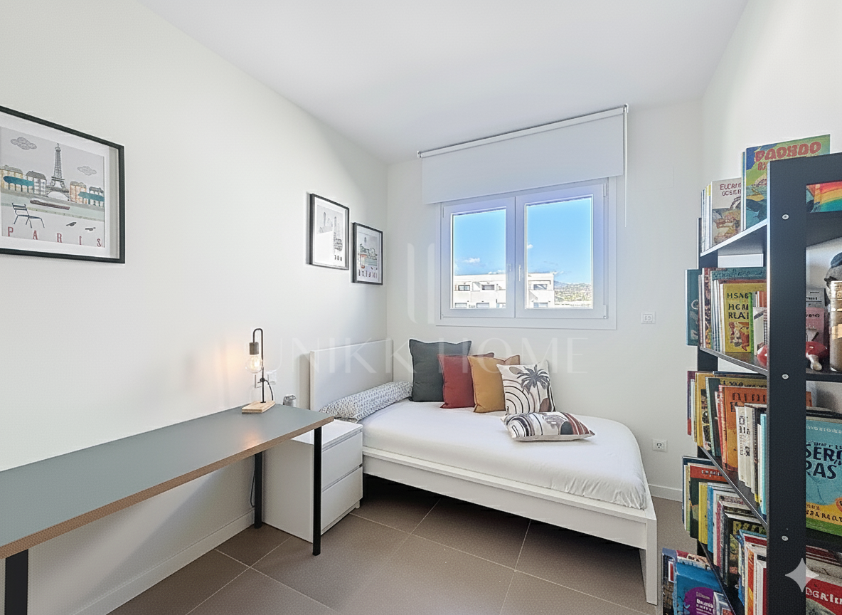 Modern apartment ready to move in – with sea views and within walking distance to the beach – West Estepona area