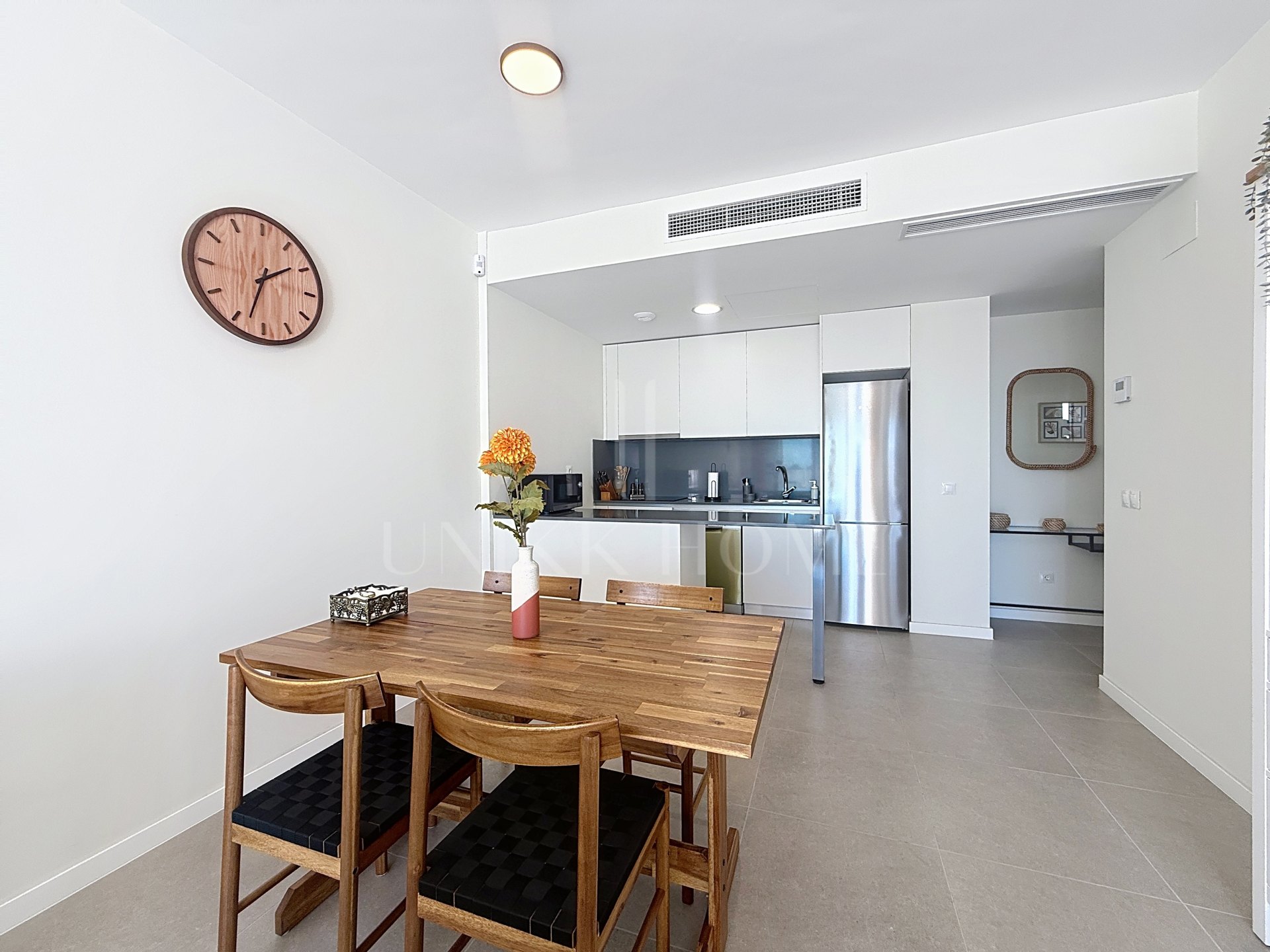 Modern apartment ready to move in – with sea views and within walking distance to the beach – West Estepona area