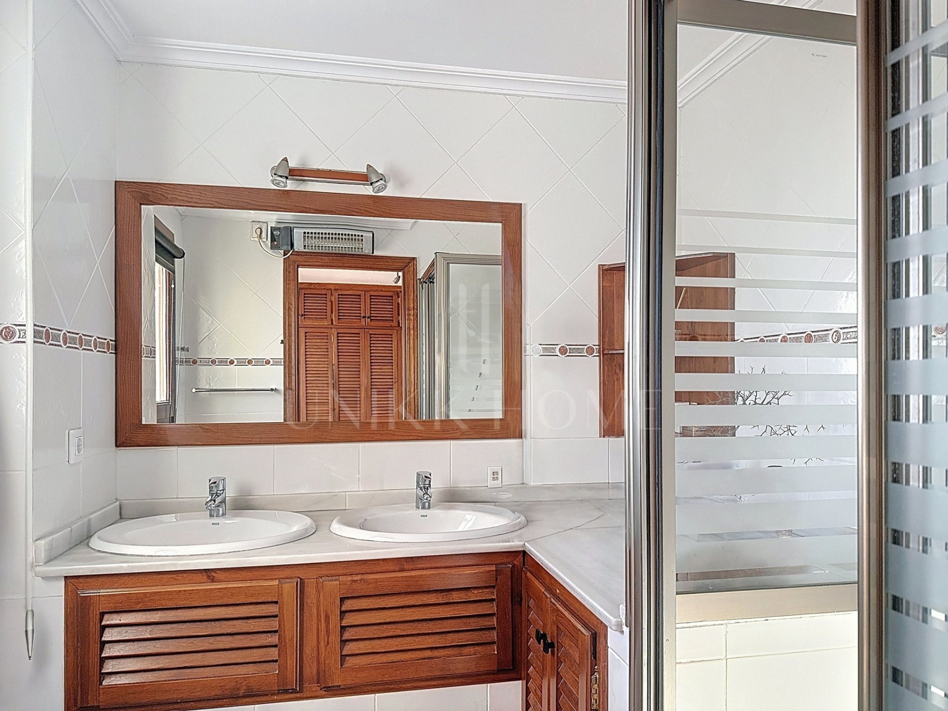 Corner townhouse on the beachfront in Marina de Casares, Casares Playa